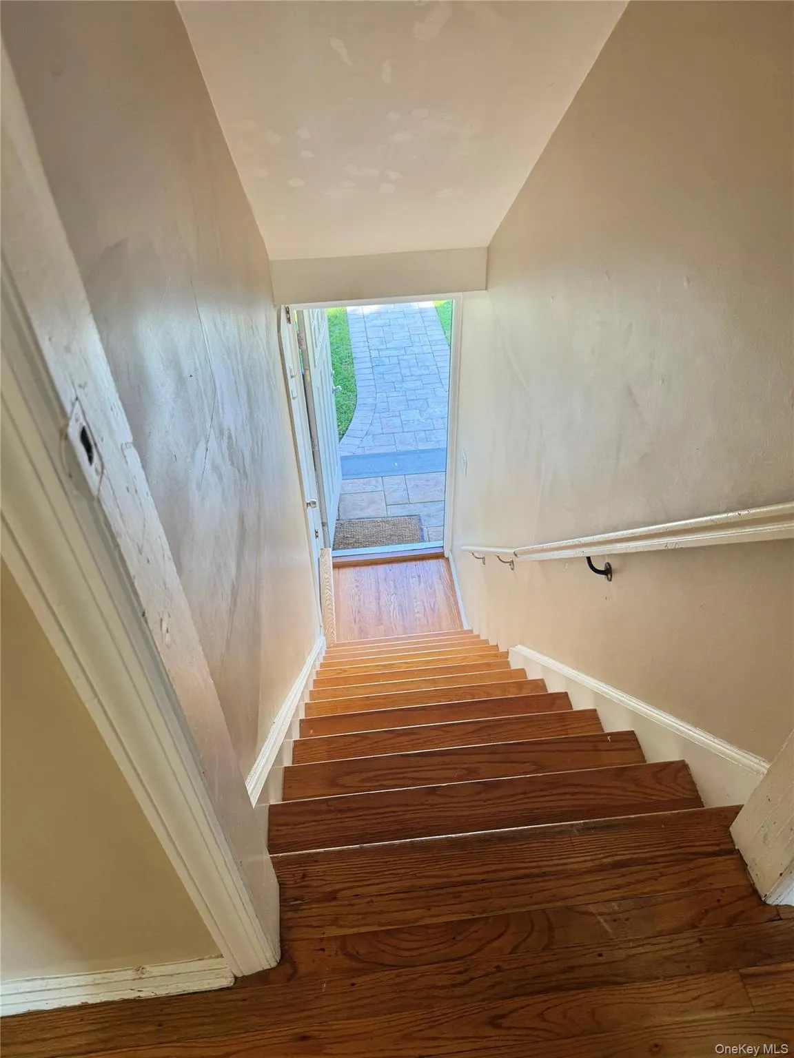 92 S Fulton Street, Hempstead, NY, 1 Bedroom Bedrooms, 5 Room Rooms,1 BathroomBathrooms,Residential Lease,For Rent,S Fulton,0,1057865 92 S Fulton Street, Hempstead, NY, 1 Bedroom Bedrooms, 5 Room Rooms,1 BathroomBathrooms,Residential Lease,For Rent,S Fulton,0,1057865