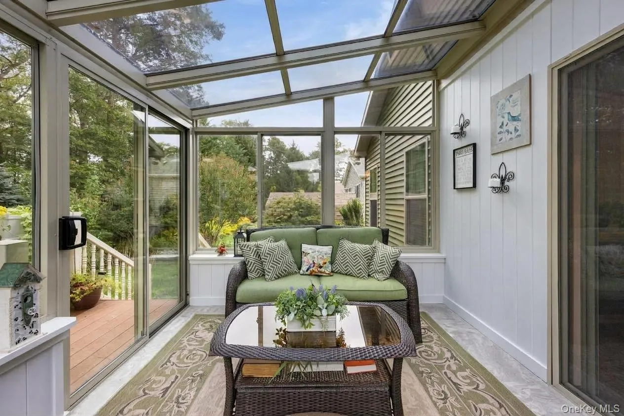 1661 Old Country Road, Riverhead, NY, 3 Bedrooms Bedrooms, 6 Rooms Rooms,2 BathroomsBathrooms,Residential,For Rent,Old Country,0,1057866 1661 Old Country Road, Riverhead, NY, 3 Bedrooms Bedrooms, 6 Rooms Rooms,2 BathroomsBathrooms,Residential,For Rent,Old Country,0,1057866