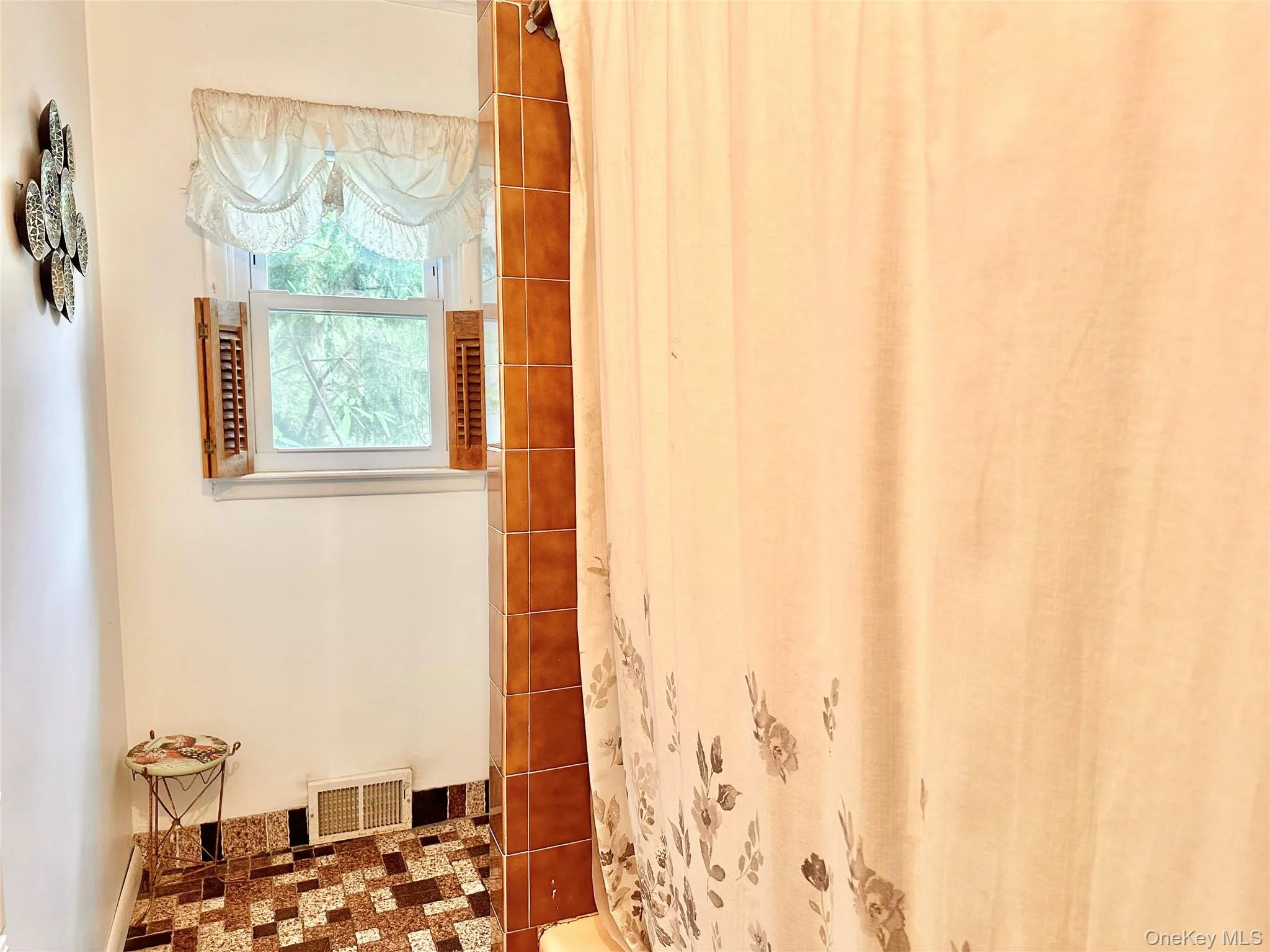 51 Bellows Terrace, Southampton, NY, 3 Bedroom Bedrooms, 7 Room Rooms,2 BathroomBathrooms,Residential Lease,For Rent,Bellows,0,1057867 51 Bellows Terrace, Southampton, NY, 3 Bedroom Bedrooms, 7 Room Rooms,2 BathroomBathrooms,Residential Lease,For Rent,Bellows,0,1057867