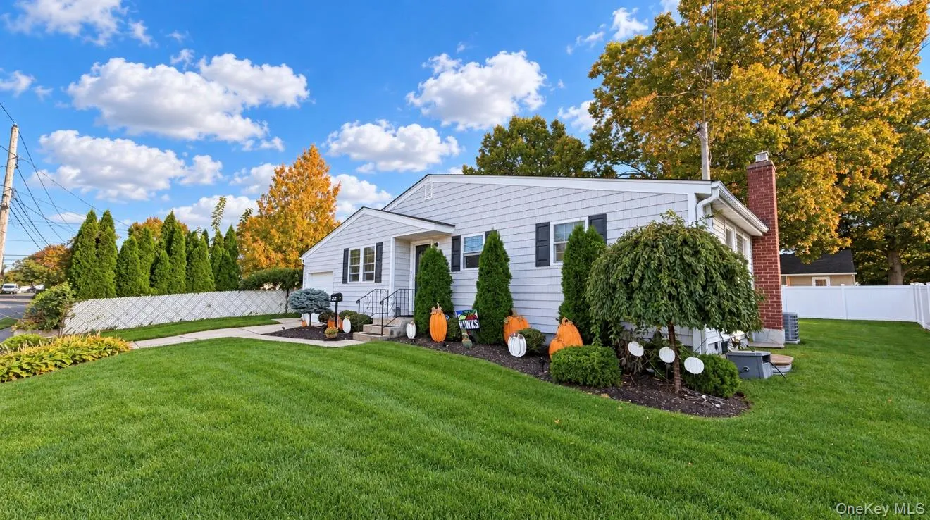 22 5th Avenue, Oyster Bay, NY, 3 Bedrooms Bedrooms, 7 Rooms Rooms,2 BathroomsBathrooms,Residential,For Rent,5th,0,1057869 22 5th Avenue, Oyster Bay, NY, 3 Bedrooms Bedrooms, 7 Rooms Rooms,2 BathroomsBathrooms,Residential,For Rent,5th,0,1057869