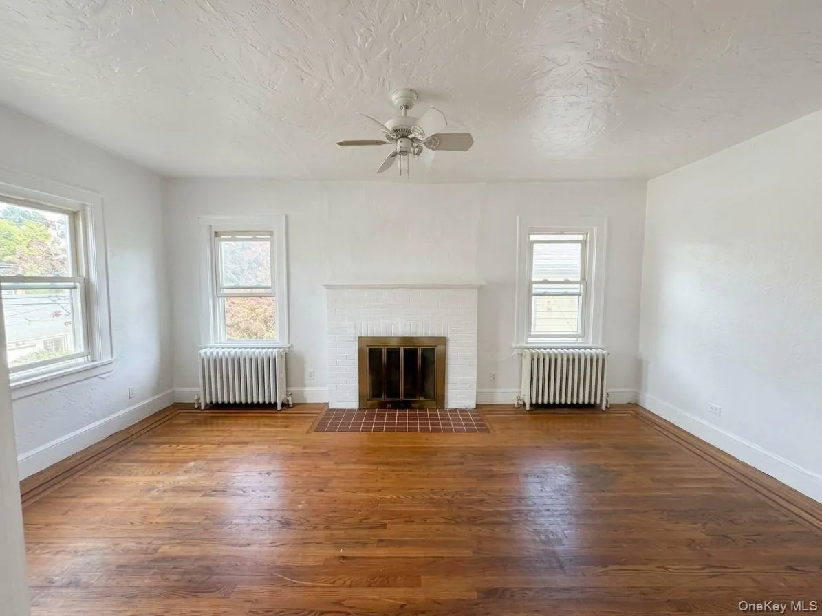 122 Greenvale Avenue, Yonkers, NY, 3 Bedrooms Bedrooms, 6 Rooms Rooms,1 BathroomBathrooms,Residential Lease,For Rent,Greenvale,0,1057870 122 Greenvale Avenue, Yonkers, NY, 3 Bedrooms Bedrooms, 6 Rooms Rooms,1 BathroomBathrooms,Residential Lease,For Rent,Greenvale,0,1057870