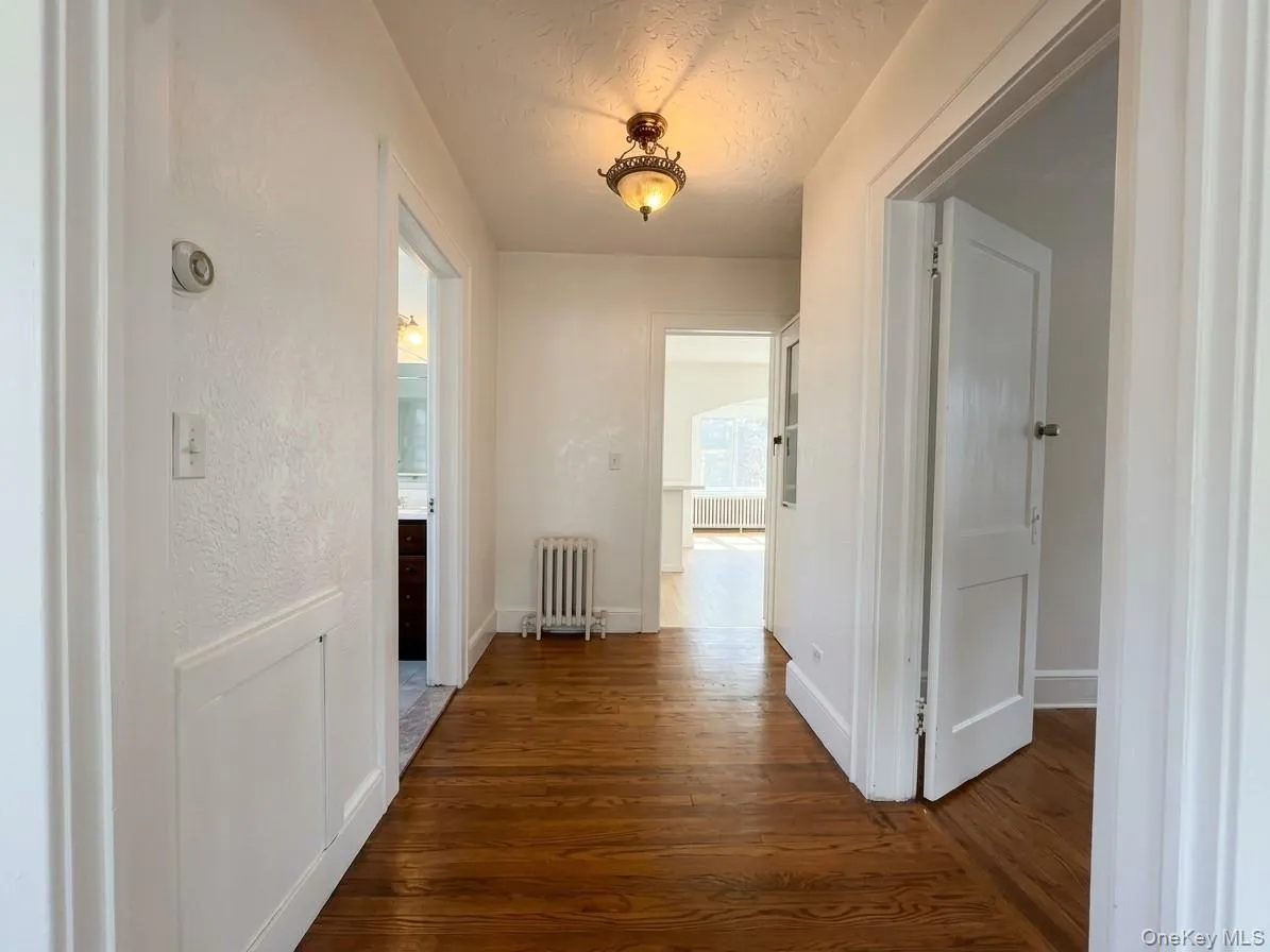 122 Greenvale Avenue, Yonkers, NY, 3 Bedrooms Bedrooms, 6 Rooms Rooms,1 BathroomBathrooms,Residential Lease,For Rent,Greenvale,0,1057870 122 Greenvale Avenue, Yonkers, NY, 3 Bedrooms Bedrooms, 6 Rooms Rooms,1 BathroomBathrooms,Residential Lease,For Rent,Greenvale,0,1057870