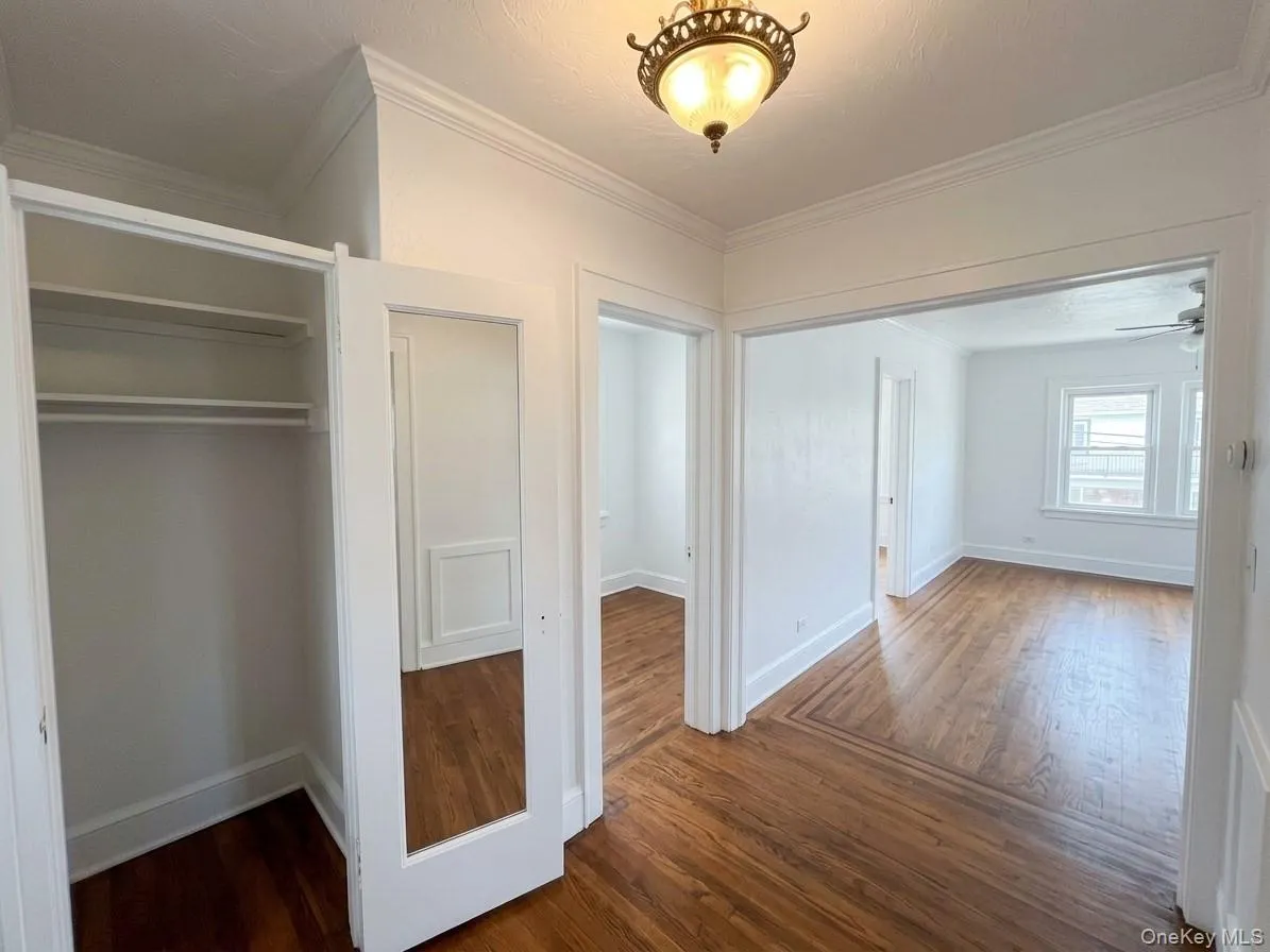 122 Greenvale Avenue, Yonkers, NY, 3 Bedrooms Bedrooms, 6 Rooms Rooms,1 BathroomBathrooms,Residential Lease,For Rent,Greenvale,0,1057870 122 Greenvale Avenue, Yonkers, NY, 3 Bedrooms Bedrooms, 6 Rooms Rooms,1 BathroomBathrooms,Residential Lease,For Rent,Greenvale,0,1057870