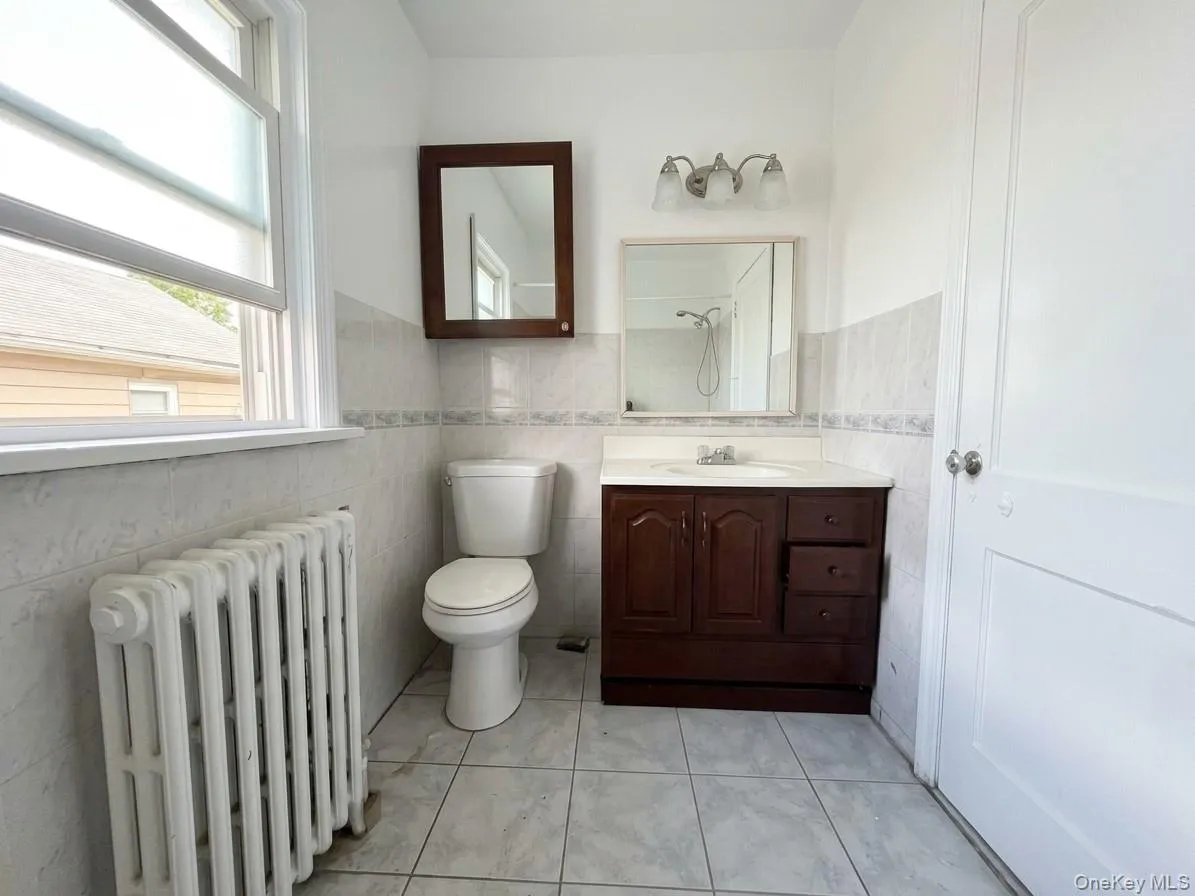 122 Greenvale Avenue, Yonkers, NY, 3 Bedrooms Bedrooms, 6 Rooms Rooms,1 BathroomBathrooms,Residential Lease,For Rent,Greenvale,0,1057870 122 Greenvale Avenue, Yonkers, NY, 3 Bedrooms Bedrooms, 6 Rooms Rooms,1 BathroomBathrooms,Residential Lease,For Rent,Greenvale,0,1057870