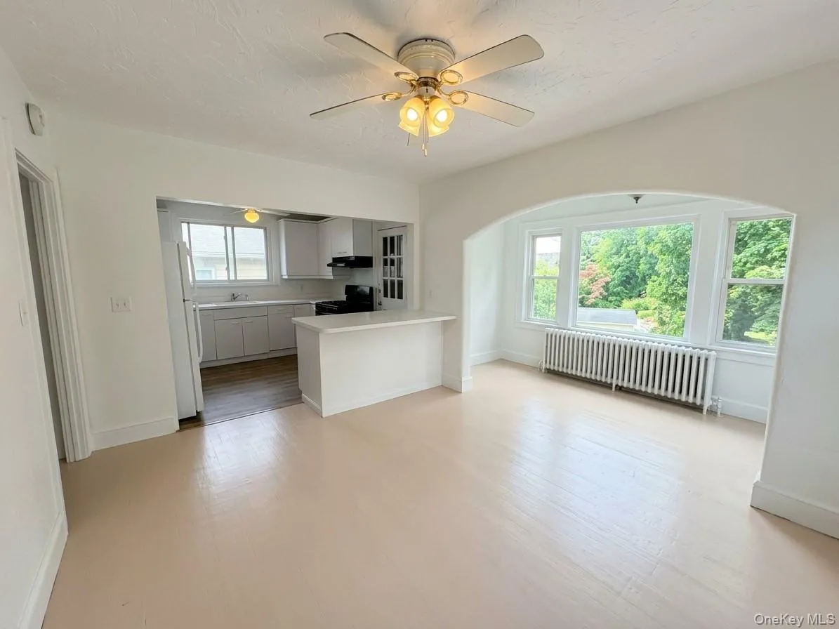 122 Greenvale Avenue, Yonkers, NY, 3 Bedrooms Bedrooms, 6 Rooms Rooms,1 BathroomBathrooms,Residential Lease,For Rent,Greenvale,0,1057870 122 Greenvale Avenue, Yonkers, NY, 3 Bedrooms Bedrooms, 6 Rooms Rooms,1 BathroomBathrooms,Residential Lease,For Rent,Greenvale,0,1057870