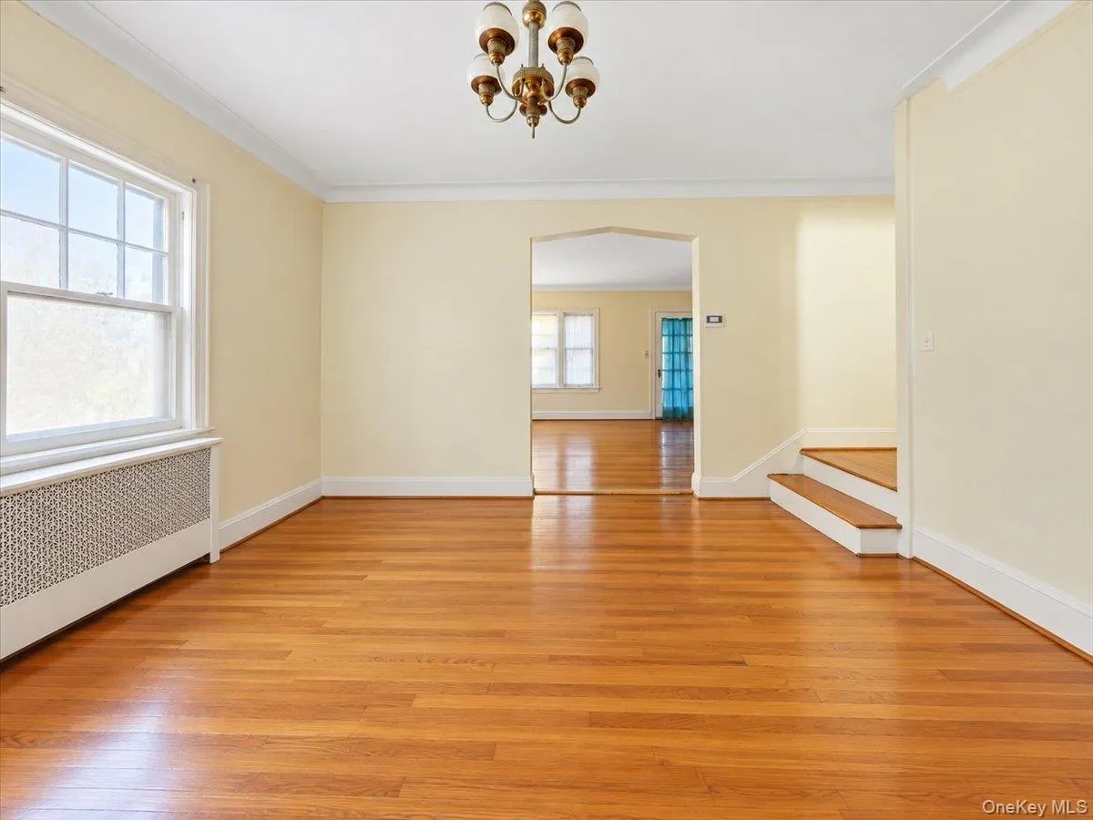 2727 Morgan Avenue, New York, NY, 3 Bedrooms Bedrooms, 6 Rooms Rooms,1 BathroomBathrooms,Residential,For Rent,Morgan,0,1057871 2727 Morgan Avenue, New York, NY, 3 Bedrooms Bedrooms, 6 Rooms Rooms,1 BathroomBathrooms,Residential,For Rent,Morgan,0,1057871
