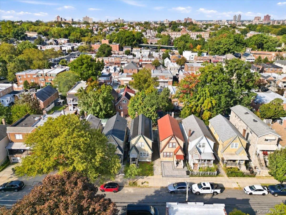 2727 Morgan Avenue, New York, NY, 3 Bedrooms Bedrooms, 6 Rooms Rooms,1 BathroomBathrooms,Residential,For Rent,Morgan,0,1057871 2727 Morgan Avenue, New York, NY, 3 Bedrooms Bedrooms, 6 Rooms Rooms,1 BathroomBathrooms,Residential,For Rent,Morgan,0,1057871