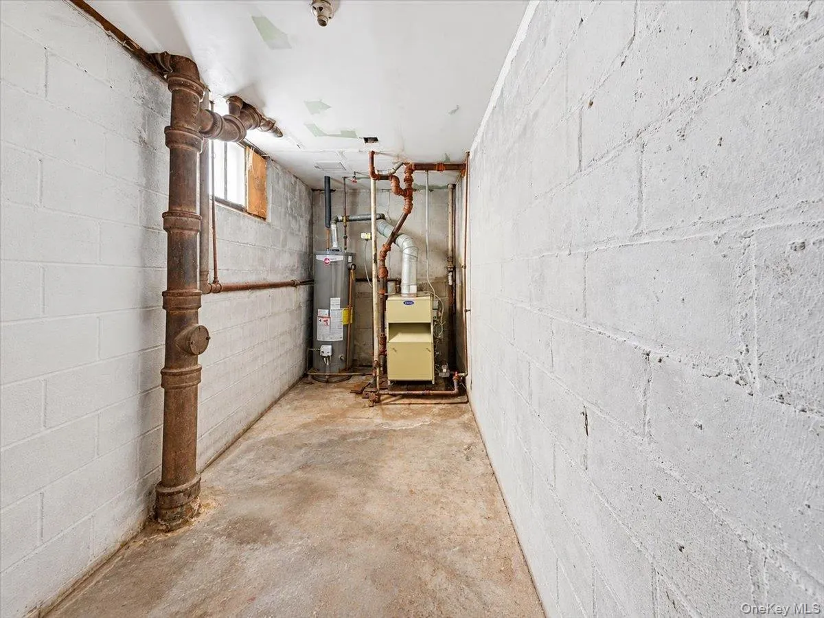 2727 Morgan Avenue, New York, NY, 3 Bedrooms Bedrooms, 6 Rooms Rooms,1 BathroomBathrooms,Residential,For Rent,Morgan,0,1057871 2727 Morgan Avenue, New York, NY, 3 Bedrooms Bedrooms, 6 Rooms Rooms,1 BathroomBathrooms,Residential,For Rent,Morgan,0,1057871