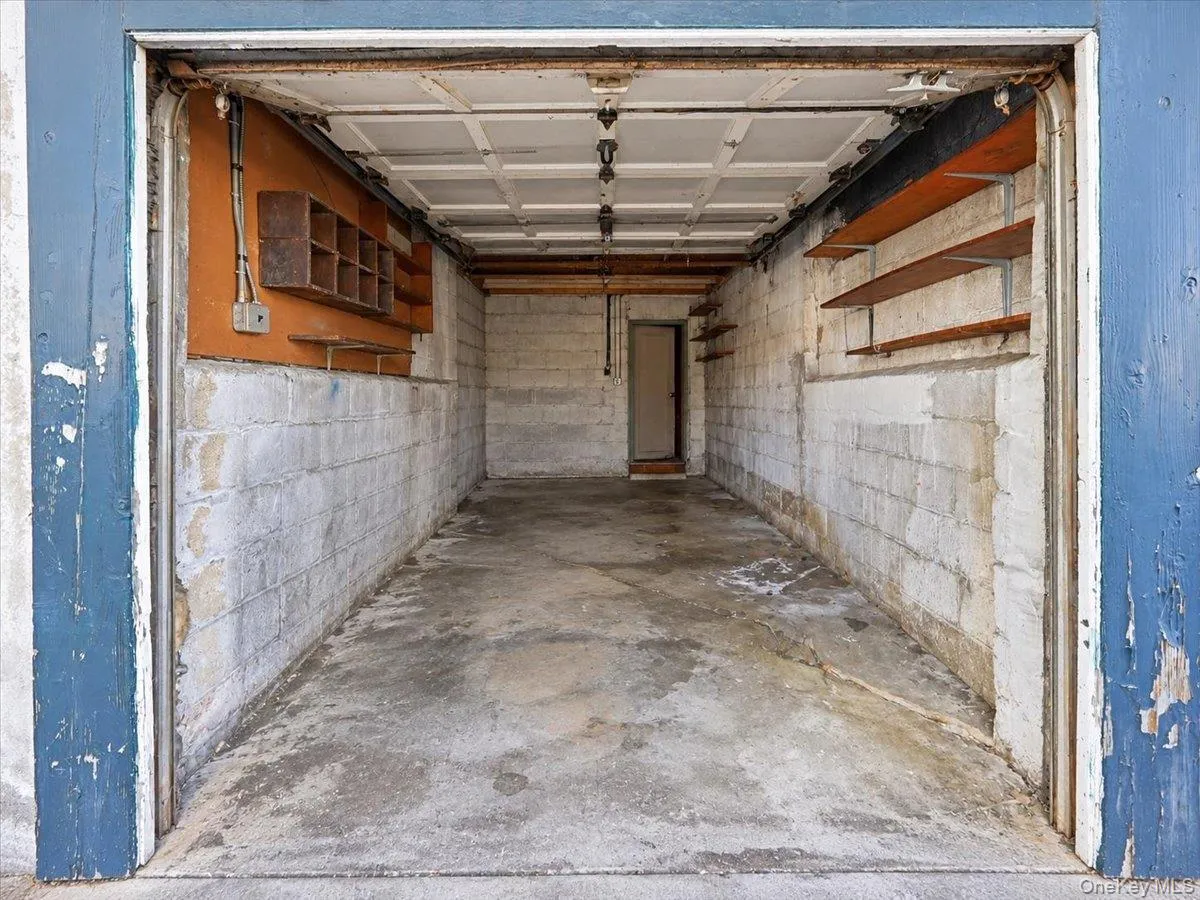 2727 Morgan Avenue, New York, NY, 3 Bedrooms Bedrooms, 6 Rooms Rooms,1 BathroomBathrooms,Residential,For Rent,Morgan,0,1057871 2727 Morgan Avenue, New York, NY, 3 Bedrooms Bedrooms, 6 Rooms Rooms,1 BathroomBathrooms,Residential,For Rent,Morgan,0,1057871
