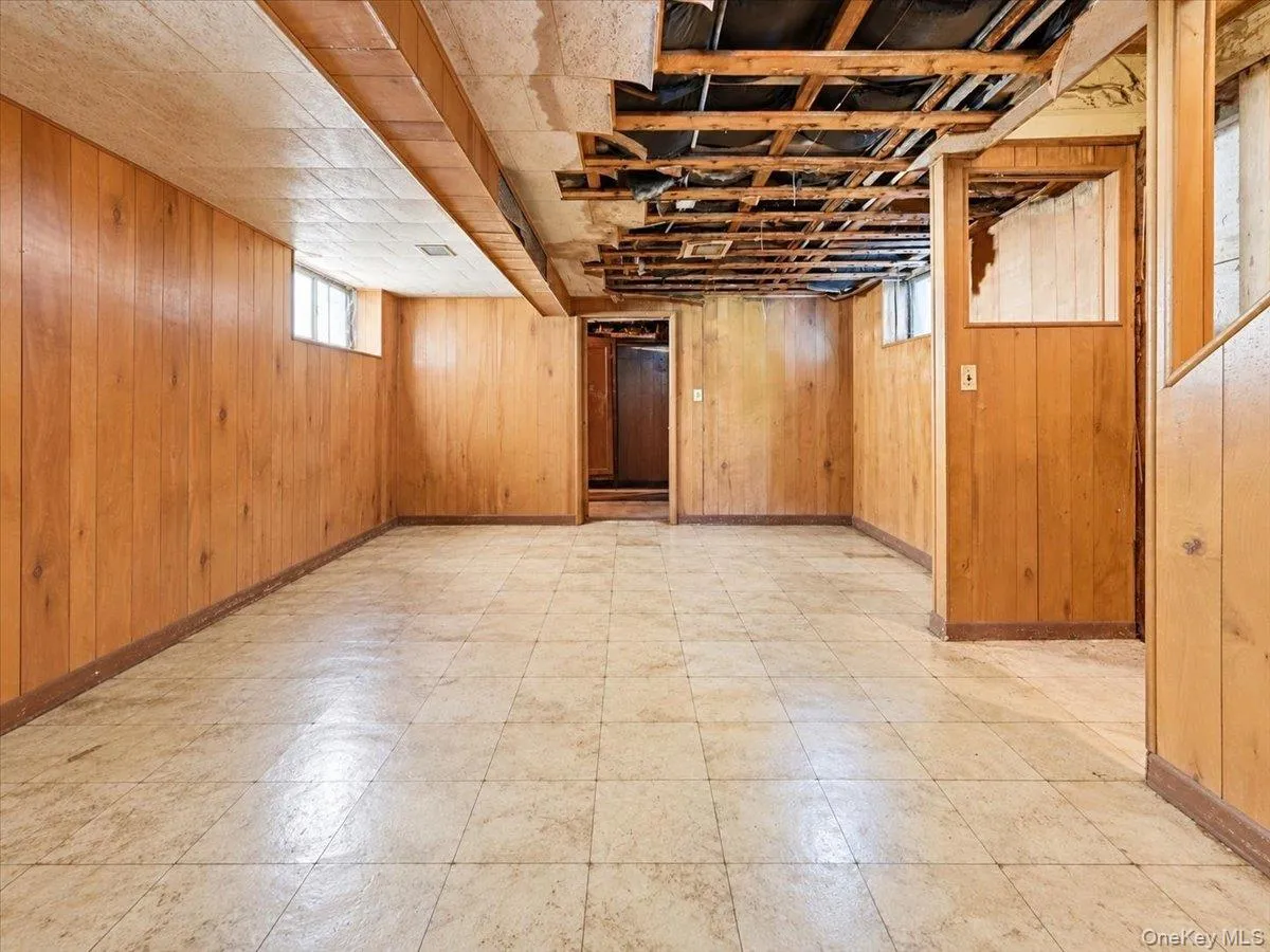 2727 Morgan Avenue, New York, NY, 3 Bedrooms Bedrooms, 6 Rooms Rooms,1 BathroomBathrooms,Residential,For Rent,Morgan,0,1057871 2727 Morgan Avenue, New York, NY, 3 Bedrooms Bedrooms, 6 Rooms Rooms,1 BathroomBathrooms,Residential,For Rent,Morgan,0,1057871