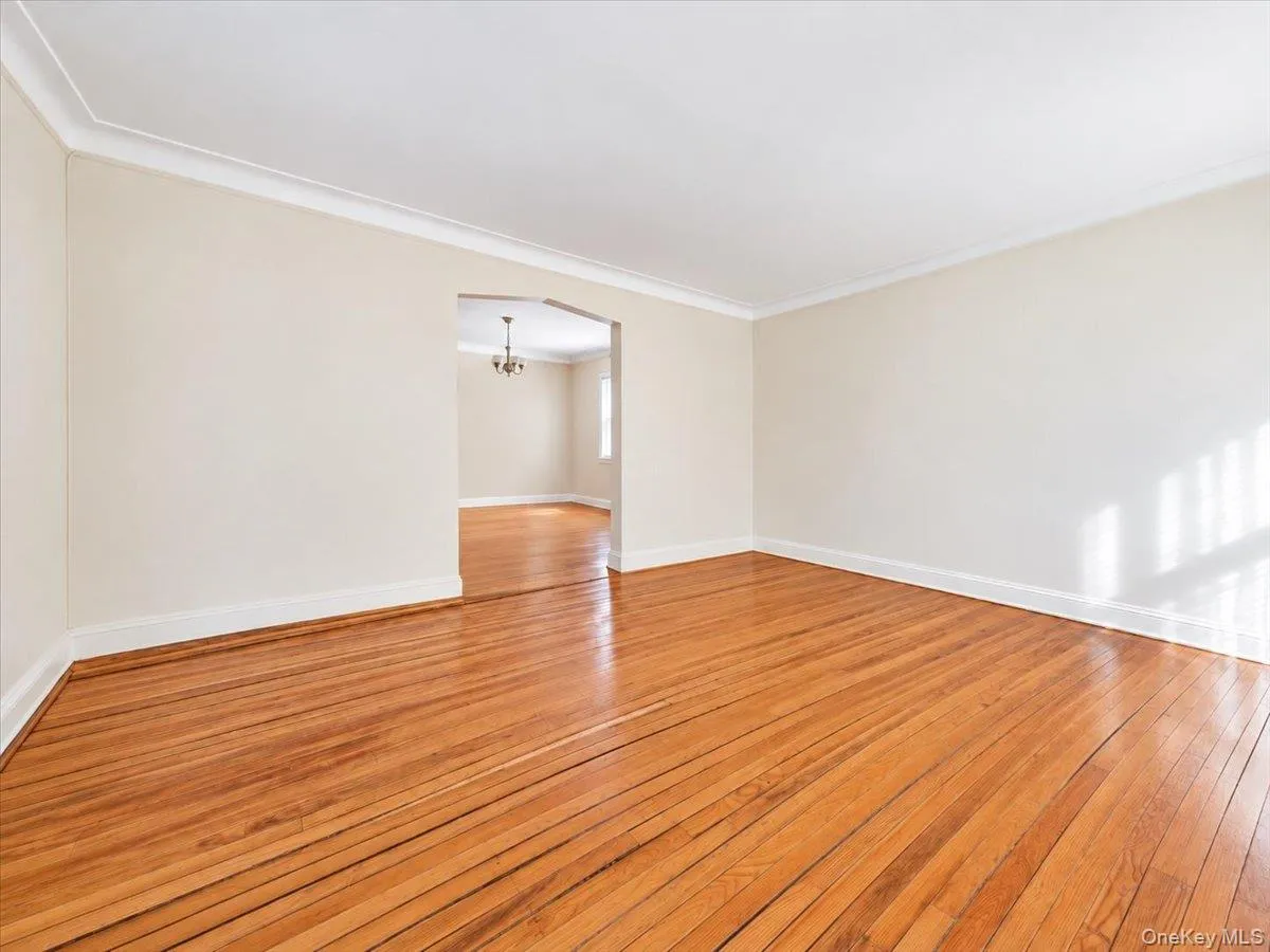 2727 Morgan Avenue, New York, NY, 3 Bedrooms Bedrooms, 6 Rooms Rooms,1 BathroomBathrooms,Residential,For Rent,Morgan,0,1057871 2727 Morgan Avenue, New York, NY, 3 Bedrooms Bedrooms, 6 Rooms Rooms,1 BathroomBathrooms,Residential,For Rent,Morgan,0,1057871
