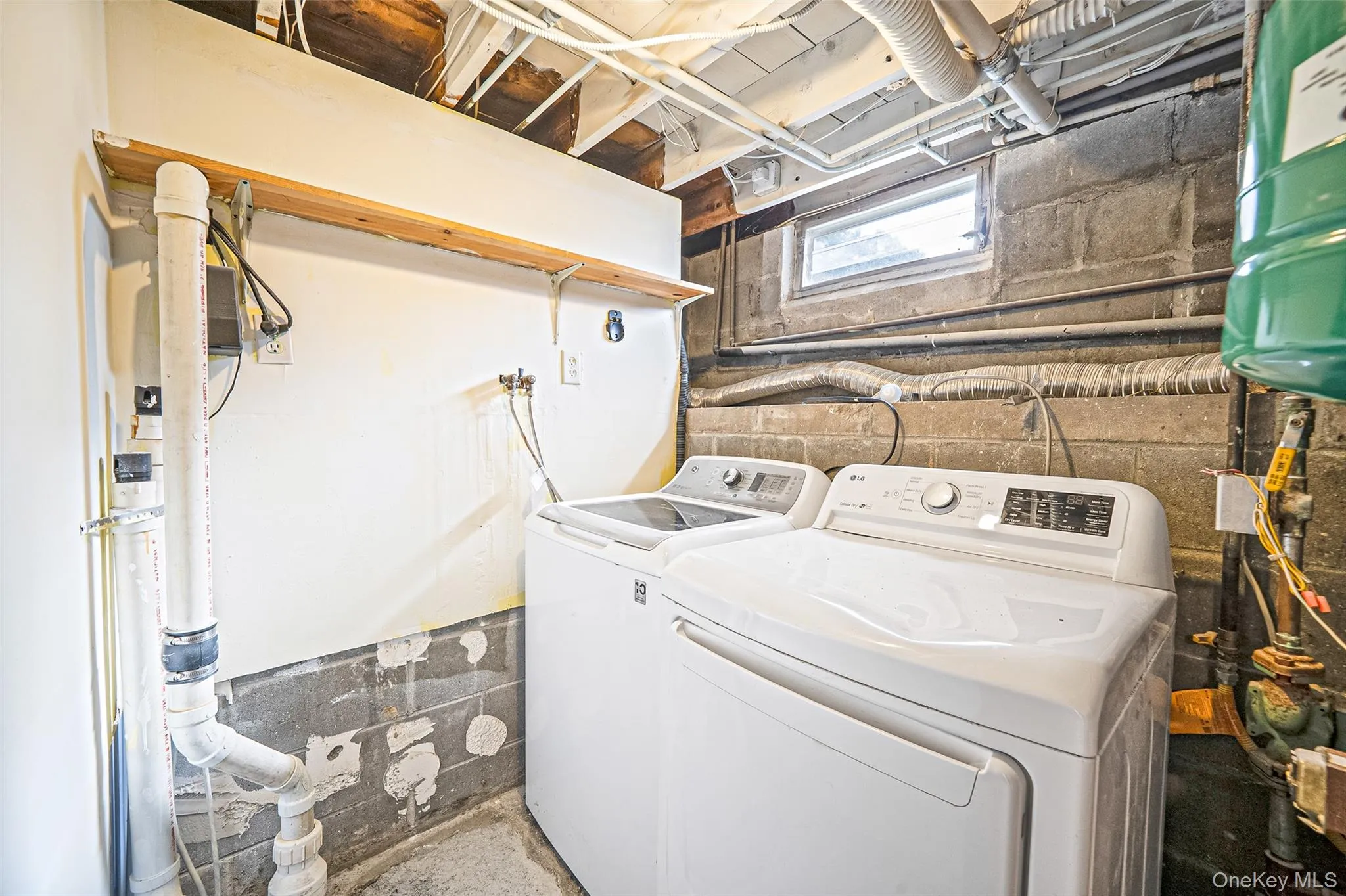 99 Cherubina Lane, Babylon, NY, 3 Bedrooms Bedrooms, 5 Rooms Rooms,2 BathroomsBathrooms,Residential,For Rent,Cherubina,0,1057889 99 Cherubina Lane, Babylon, NY, 3 Bedrooms Bedrooms, 5 Rooms Rooms,2 BathroomsBathrooms,Residential,For Rent,Cherubina,0,1057889