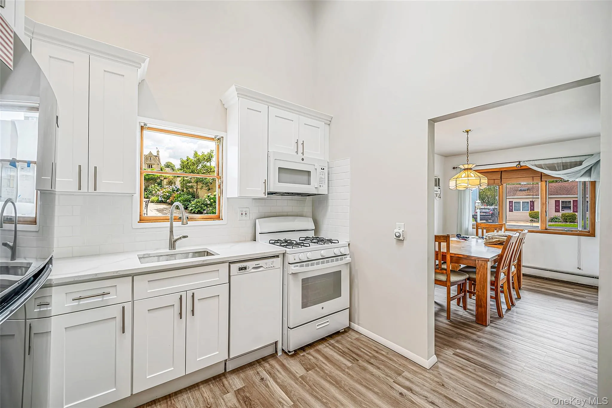 99 Cherubina Lane, Babylon, NY, 3 Bedrooms Bedrooms, 5 Rooms Rooms,2 BathroomsBathrooms,Residential,For Rent,Cherubina,0,1057889 99 Cherubina Lane, Babylon, NY, 3 Bedrooms Bedrooms, 5 Rooms Rooms,2 BathroomsBathrooms,Residential,For Rent,Cherubina,0,1057889