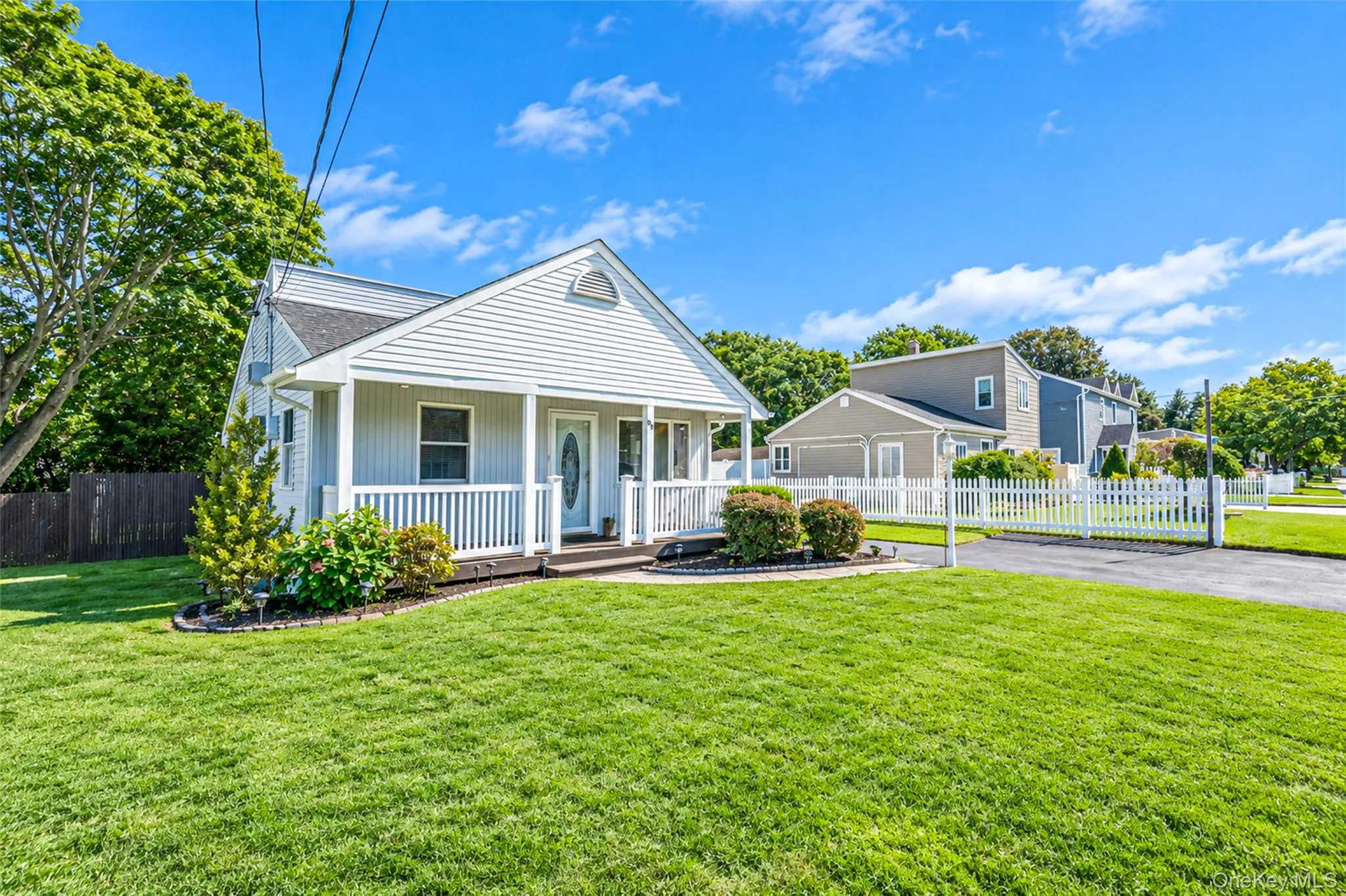 99 Cherubina Lane, Babylon, NY, 3 Bedrooms Bedrooms, 5 Rooms Rooms,2 BathroomsBathrooms,Residential,For Rent,Cherubina,0,1057889 99 Cherubina Lane, Babylon, NY, 3 Bedrooms Bedrooms, 5 Rooms Rooms,2 BathroomsBathrooms,Residential,For Rent,Cherubina,0,1057889