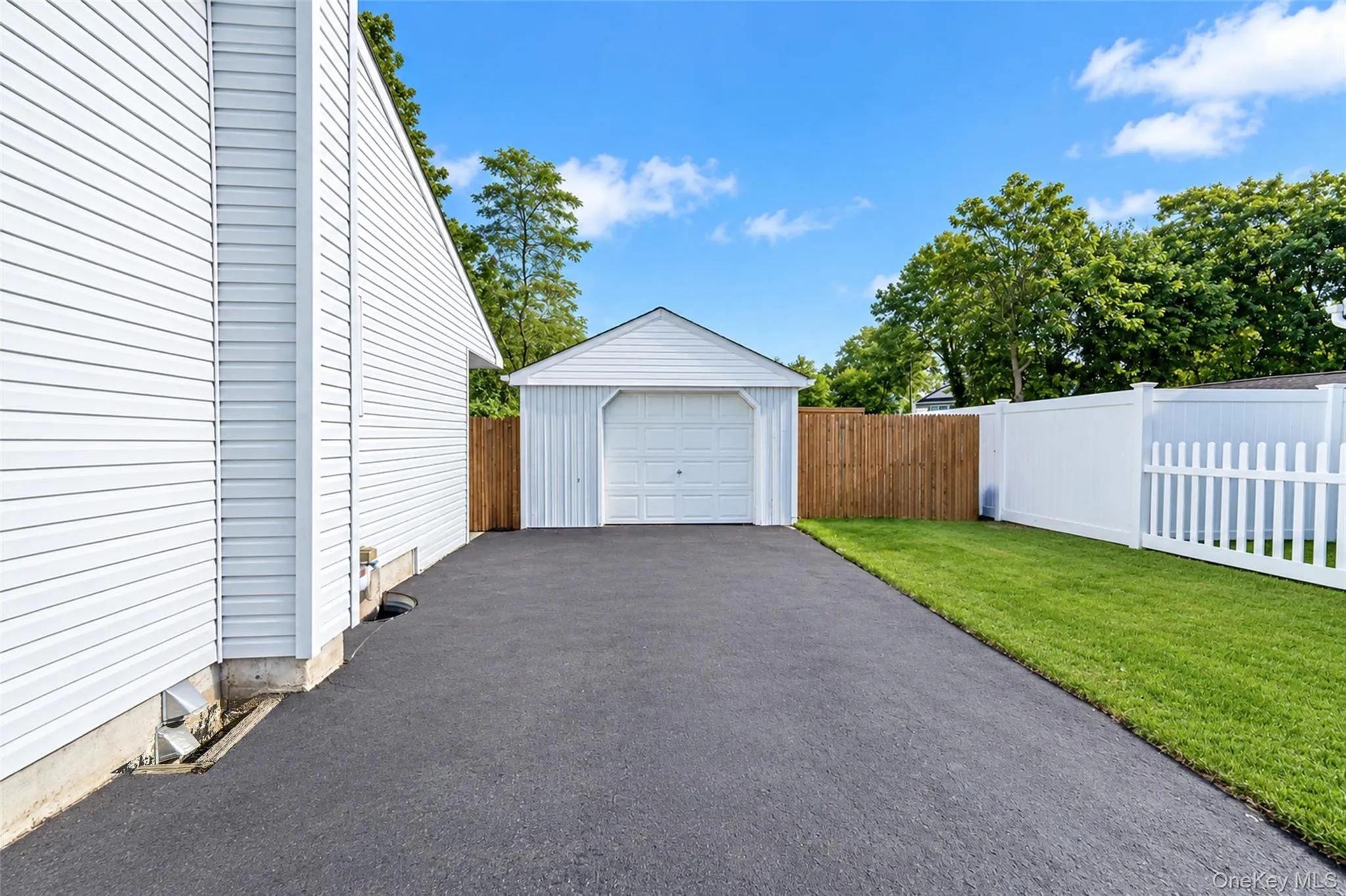 99 Cherubina Lane, Babylon, NY, 3 Bedrooms Bedrooms, 5 Rooms Rooms,2 BathroomsBathrooms,Residential,For Rent,Cherubina,0,1057889 99 Cherubina Lane, Babylon, NY, 3 Bedrooms Bedrooms, 5 Rooms Rooms,2 BathroomsBathrooms,Residential,For Rent,Cherubina,0,1057889