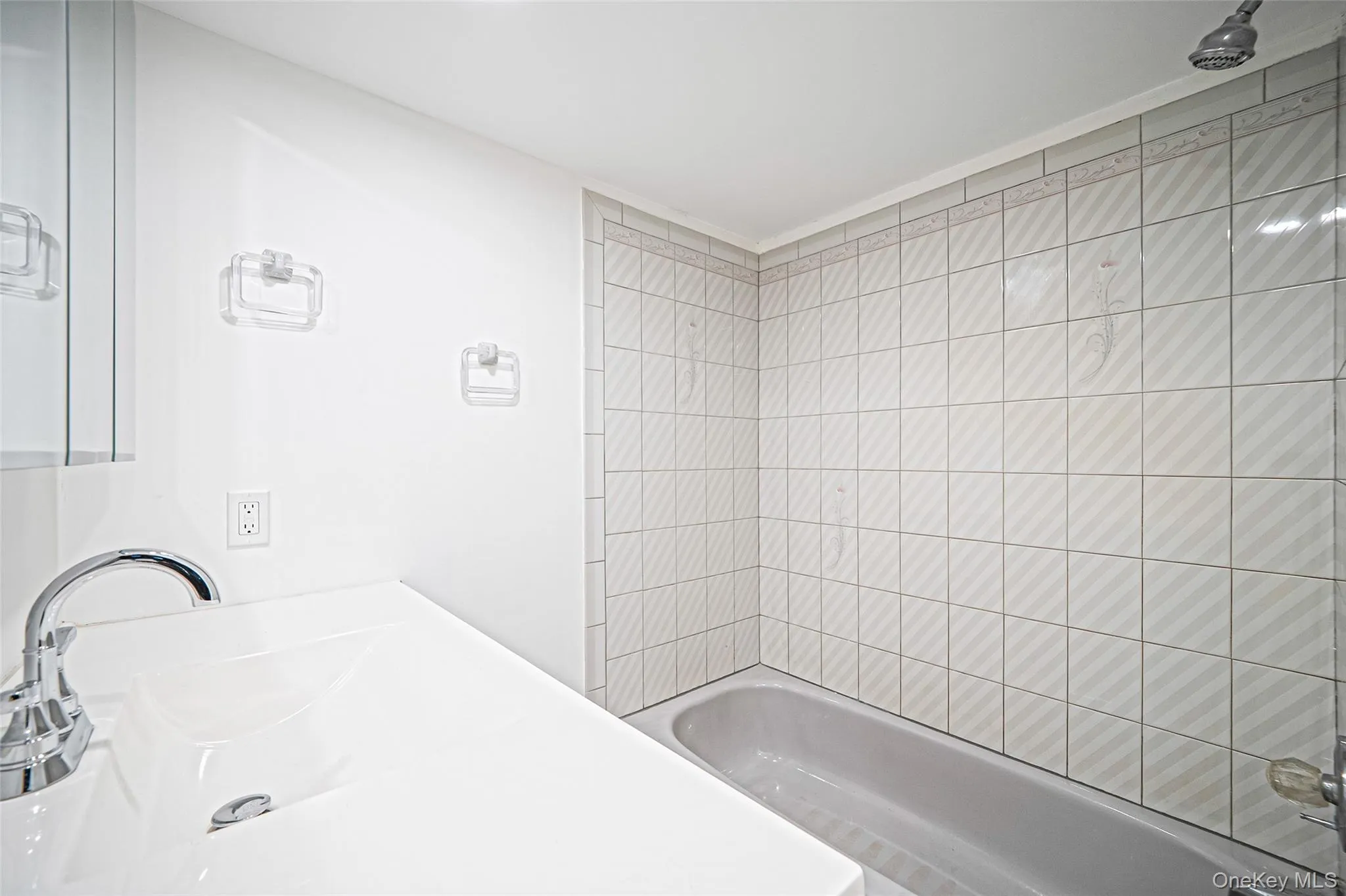 99 Cherubina Lane, Babylon, NY, 3 Bedrooms Bedrooms, 5 Rooms Rooms,2 BathroomsBathrooms,Residential,For Rent,Cherubina,0,1057889 99 Cherubina Lane, Babylon, NY, 3 Bedrooms Bedrooms, 5 Rooms Rooms,2 BathroomsBathrooms,Residential,For Rent,Cherubina,0,1057889