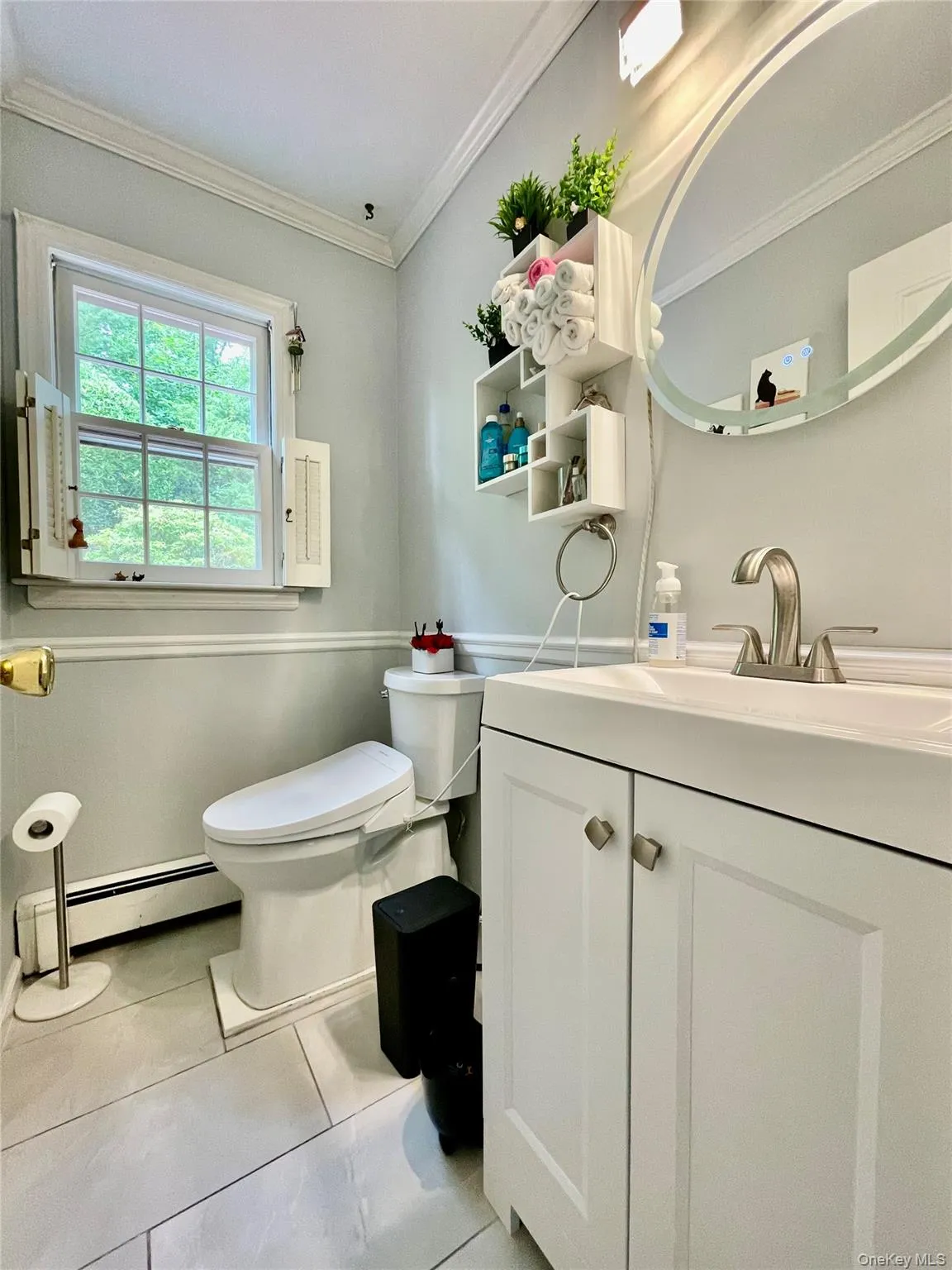 Powder room Powder room