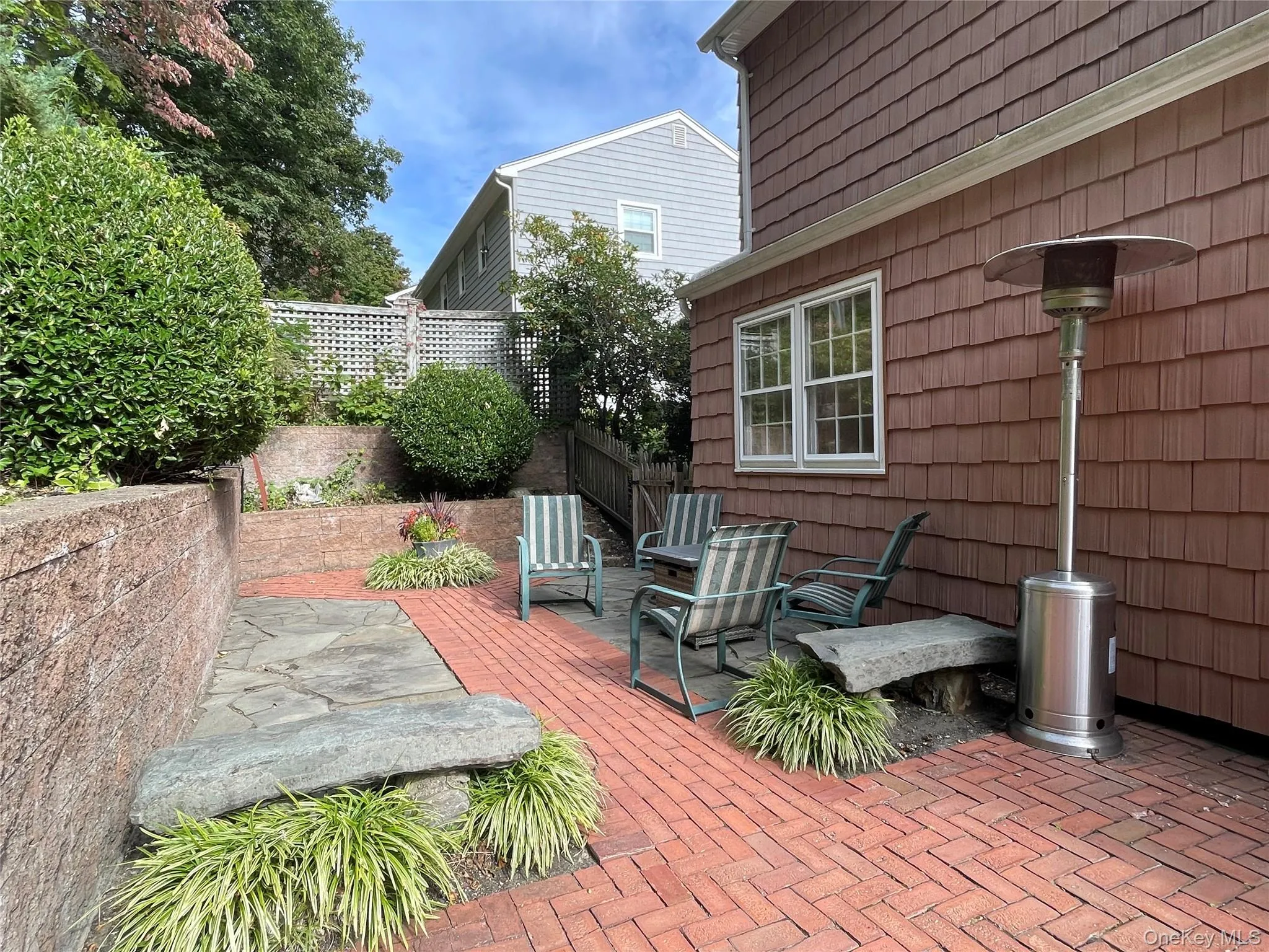 21 Noyes Lane, Huntington, NY, 4 Bedrooms Bedrooms, 9 Rooms Rooms,2 BathroomsBathrooms,Residential,For Rent,Noyes,0,1057891 21 Noyes Lane, Huntington, NY, 4 Bedrooms Bedrooms, 9 Rooms Rooms,2 BathroomsBathrooms,Residential,For Rent,Noyes,0,1057891