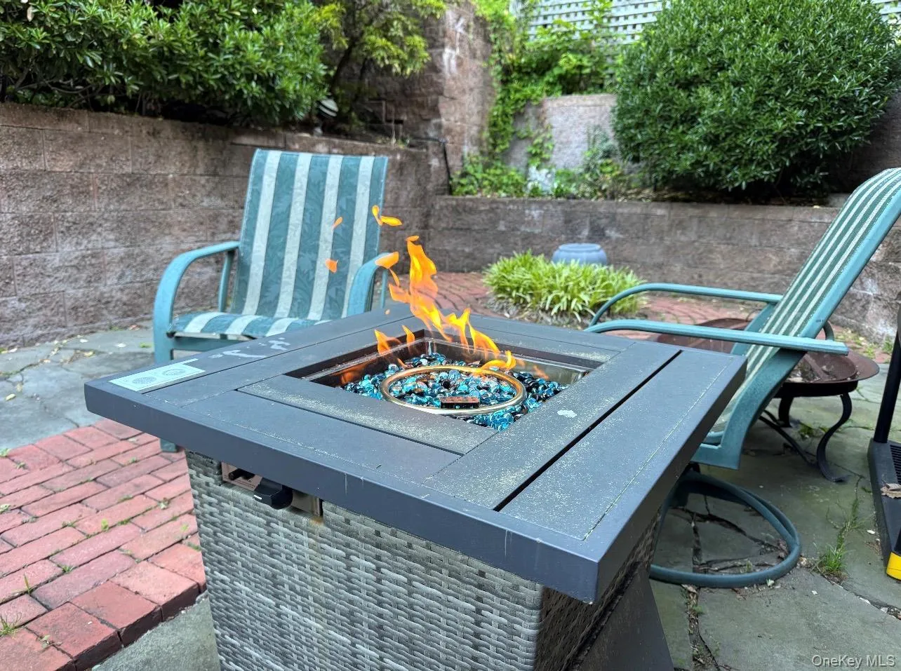 21 Noyes Lane, Huntington, NY, 4 Bedrooms Bedrooms, 9 Rooms Rooms,2 BathroomsBathrooms,Residential,For Rent,Noyes,0,1057891 21 Noyes Lane, Huntington, NY, 4 Bedrooms Bedrooms, 9 Rooms Rooms,2 BathroomsBathrooms,Residential,For Rent,Noyes,0,1057891