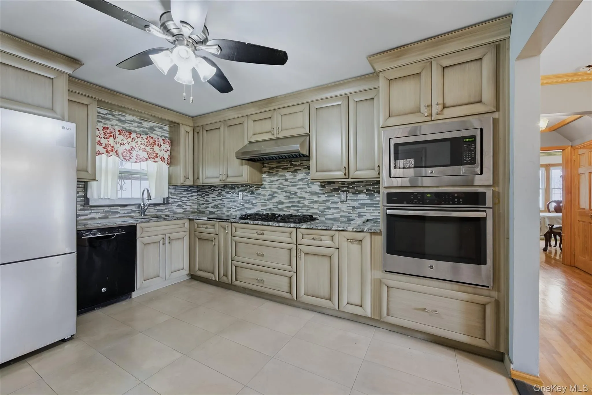 120-44 194th Street, New York, NY, 3 Bedrooms Bedrooms, 8 Rooms Rooms,3 BathroomsBathrooms,Residential,For Rent,194th,0,1057897 120-44 194th Street, New York, NY, 3 Bedrooms Bedrooms, 8 Rooms Rooms,3 BathroomsBathrooms,Residential,For Rent,194th,0,1057897