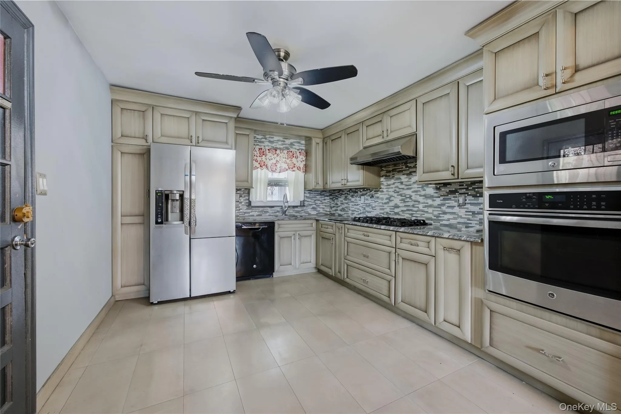 120-44 194th Street, New York, NY, 3 Bedrooms Bedrooms, 8 Rooms Rooms,3 BathroomsBathrooms,Residential,For Rent,194th,0,1057897 120-44 194th Street, New York, NY, 3 Bedrooms Bedrooms, 8 Rooms Rooms,3 BathroomsBathrooms,Residential,For Rent,194th,0,1057897