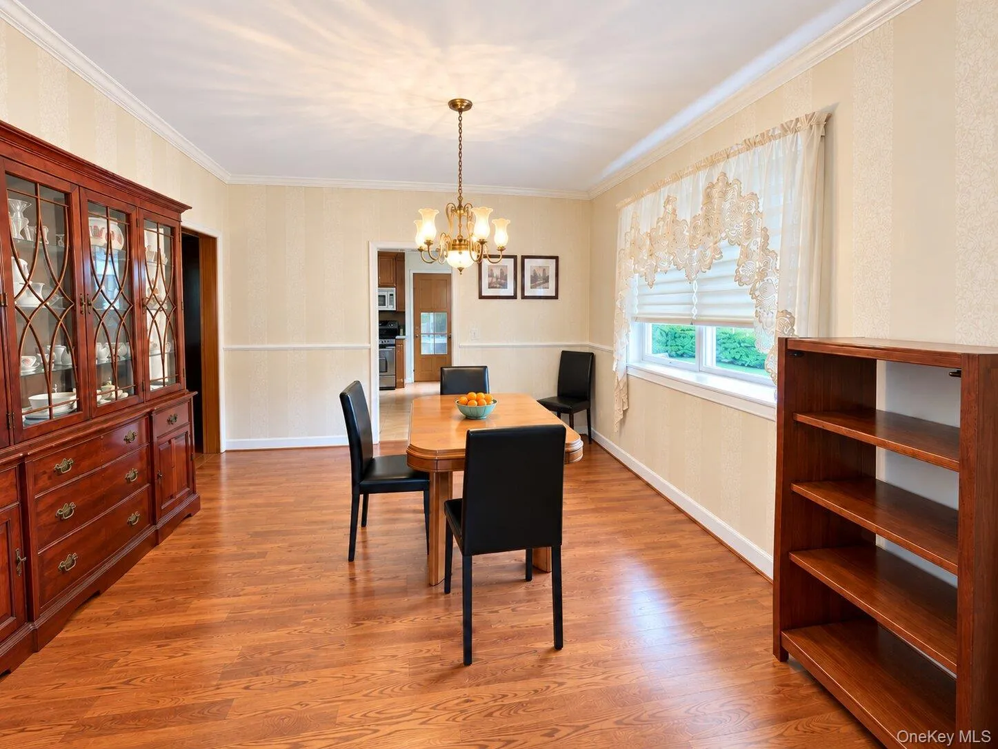 20 Munson Place, Hempstead, NY, 2 Bedrooms Bedrooms, 6 Rooms Rooms,1 BathroomBathrooms,Residential,For Rent,Munson,0,1057898 20 Munson Place, Hempstead, NY, 2 Bedrooms Bedrooms, 6 Rooms Rooms,1 BathroomBathrooms,Residential,For Rent,Munson,0,1057898