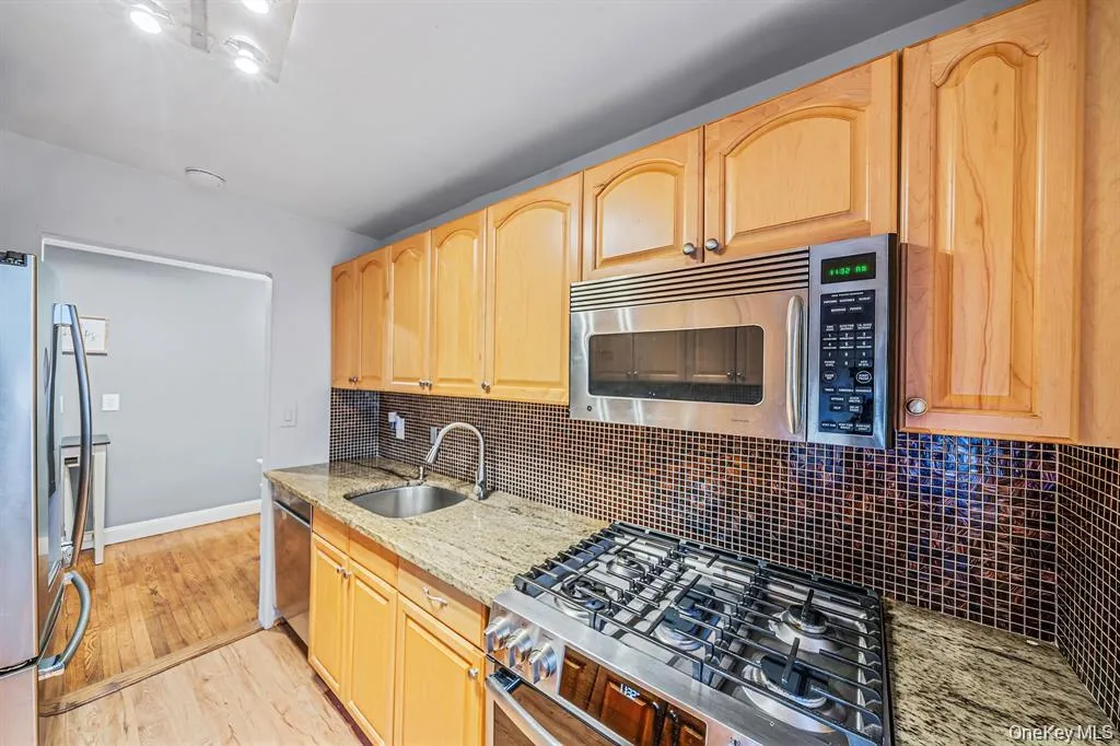 8 Terrace Circle, North Hempstead, NY, 1 Bedroom Bedrooms, 4 Rooms Rooms,1 BathroomBathrooms,Residential,For Rent,Terrace Circle,0,1057899 8 Terrace Circle, North Hempstead, NY, 1 Bedroom Bedrooms, 4 Rooms Rooms,1 BathroomBathrooms,Residential,For Rent,Terrace Circle,0,1057899