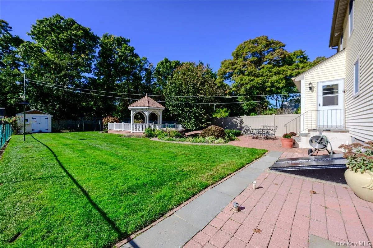 1924 Louis Kossuth Avenue, Islip, NY, 3 Bedrooms Bedrooms, 6 Rooms Rooms,2 BathroomsBathrooms,Residential,For Rent,Louis Kossuth,0,1057903 1924 Louis Kossuth Avenue, Islip, NY, 3 Bedrooms Bedrooms, 6 Rooms Rooms,2 BathroomsBathrooms,Residential,For Rent,Louis Kossuth,0,1057903