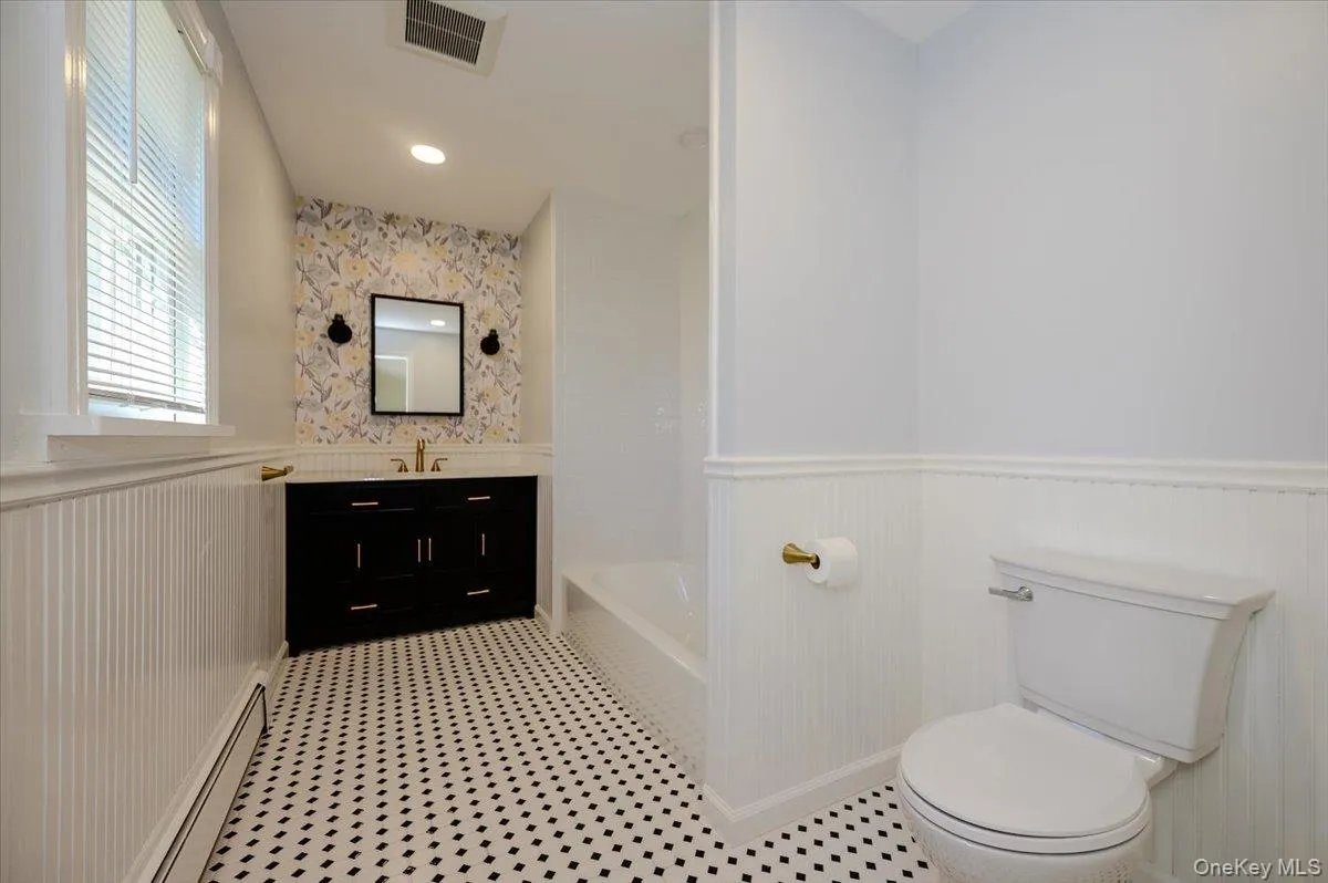 1924 Louis Kossuth Avenue, Islip, NY, 3 Bedrooms Bedrooms, 6 Rooms Rooms,2 BathroomsBathrooms,Residential,For Rent,Louis Kossuth,0,1057903 1924 Louis Kossuth Avenue, Islip, NY, 3 Bedrooms Bedrooms, 6 Rooms Rooms,2 BathroomsBathrooms,Residential,For Rent,Louis Kossuth,0,1057903