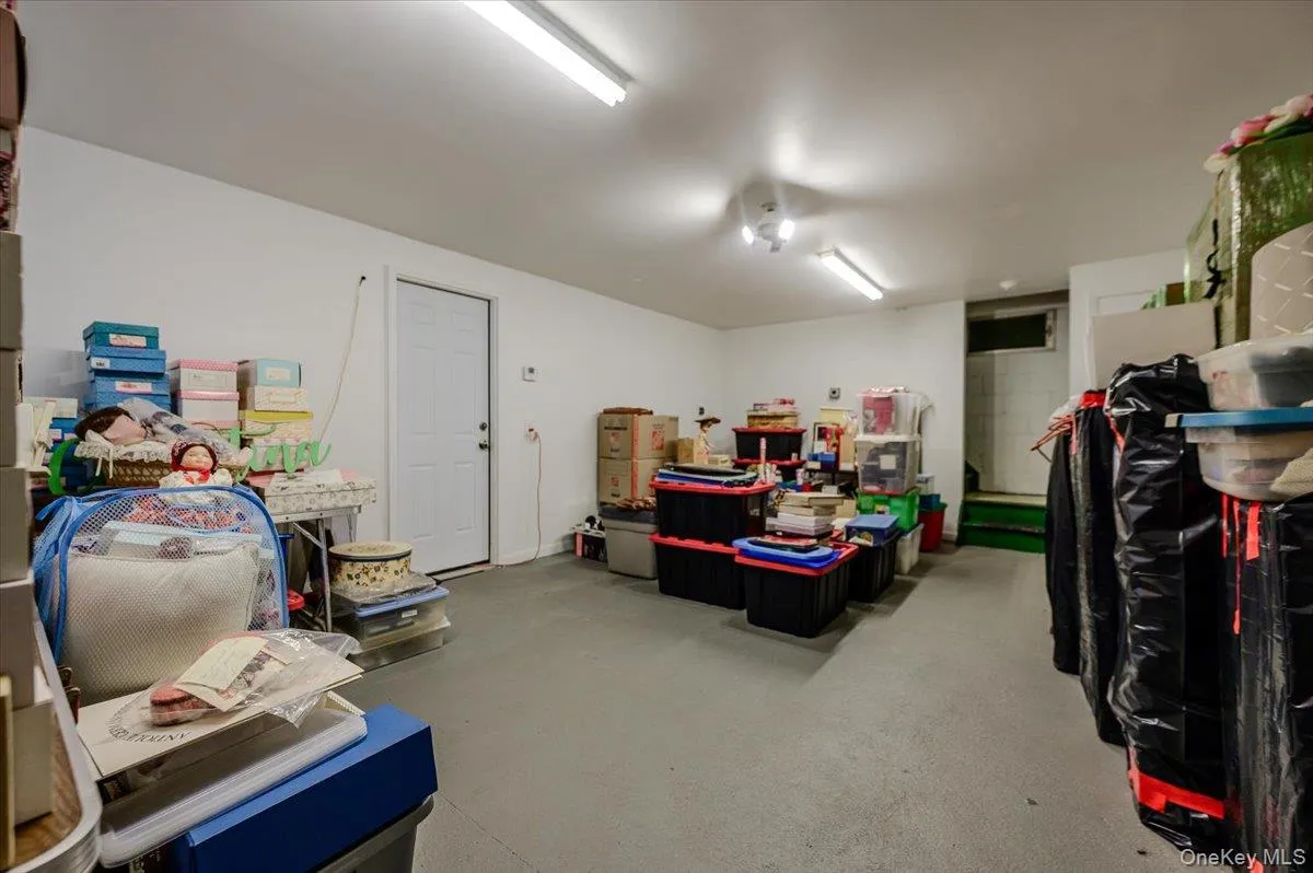 1924 Louis Kossuth Avenue, Islip, NY, 3 Bedrooms Bedrooms, 6 Rooms Rooms,2 BathroomsBathrooms,Residential,For Rent,Louis Kossuth,0,1057903 1924 Louis Kossuth Avenue, Islip, NY, 3 Bedrooms Bedrooms, 6 Rooms Rooms,2 BathroomsBathrooms,Residential,For Rent,Louis Kossuth,0,1057903