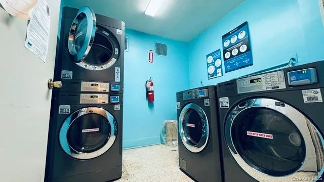 134-54 Maple Avenue, New York, NY, 1 Bedroom Bedrooms, 3 Rooms Rooms,1 BathroomBathrooms,Residential,For Rent,Maple,0,1057908 134-54 Maple Avenue, New York, NY, 1 Bedroom Bedrooms, 3 Rooms Rooms,1 BathroomBathrooms,Residential,For Rent,Maple,0,1057908