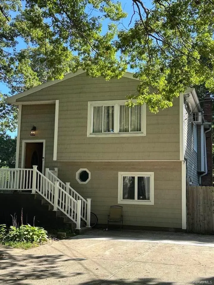 45 Robinwood Street, Brookhaven, NY, 5 Bedrooms Bedrooms, 10 Rooms Rooms,2 BathroomsBathrooms,Residential,For Rent,Robinwood,0,1057912 45 Robinwood Street, Brookhaven, NY, 5 Bedrooms Bedrooms, 10 Rooms Rooms,2 BathroomsBathrooms,Residential,For Rent,Robinwood,0,1057912