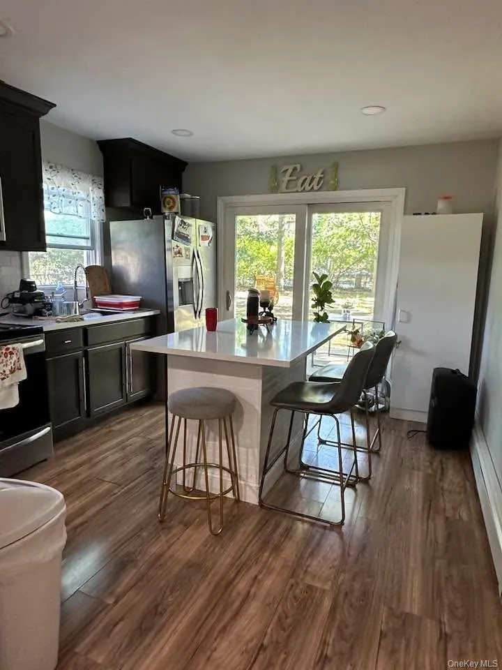 45 Robinwood Street, Brookhaven, NY, 5 Bedrooms Bedrooms, 10 Rooms Rooms,2 BathroomsBathrooms,Residential,For Rent,Robinwood,0,1057912 45 Robinwood Street, Brookhaven, NY, 5 Bedrooms Bedrooms, 10 Rooms Rooms,2 BathroomsBathrooms,Residential,For Rent,Robinwood,0,1057912