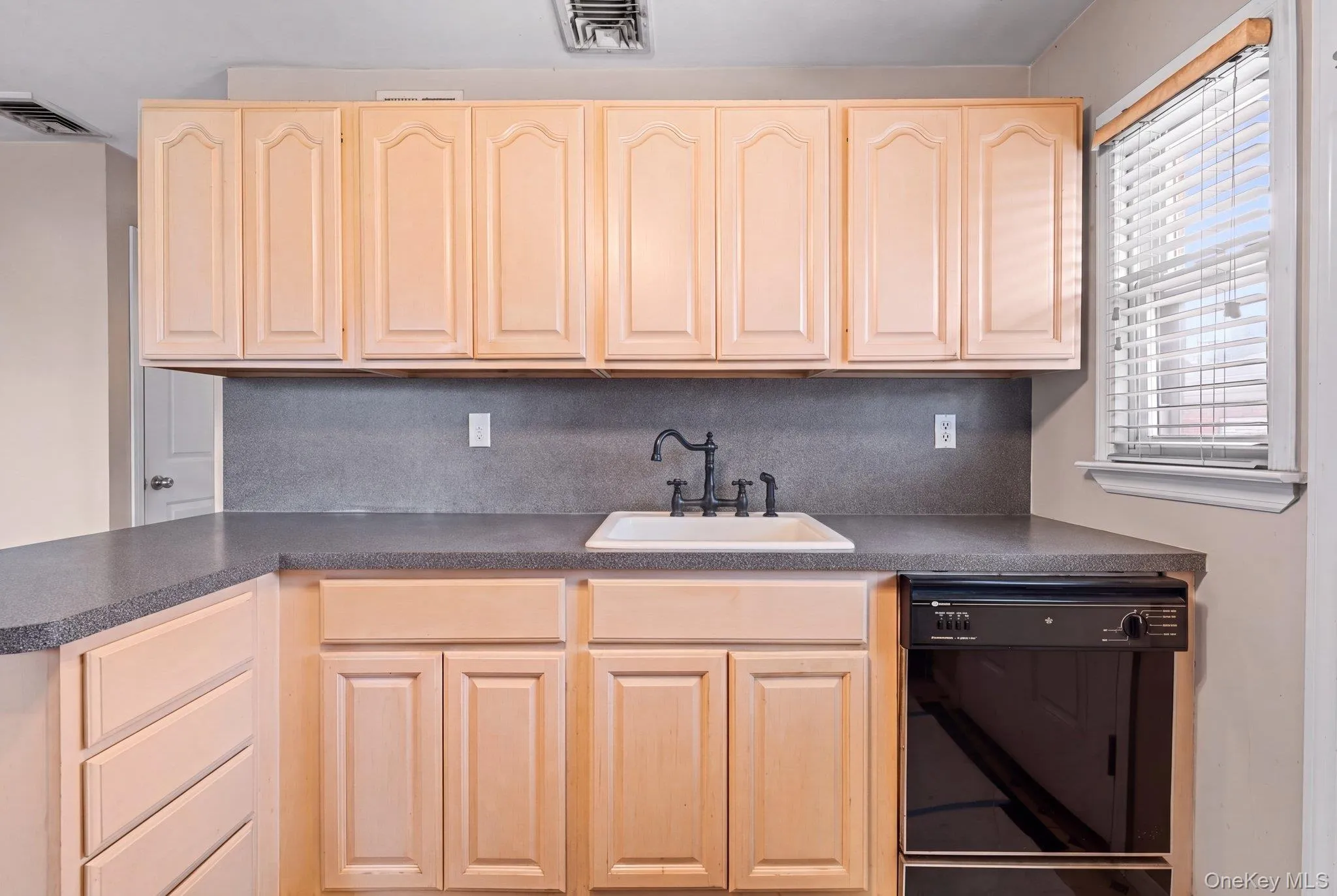 3866 Drake Street, Hempstead, NY, 3 Bedrooms Bedrooms, 6 Rooms Rooms,1 BathroomBathrooms,Residential,For Rent,Drake,0,1057928 3866 Drake Street, Hempstead, NY, 3 Bedrooms Bedrooms, 6 Rooms Rooms,1 BathroomBathrooms,Residential,For Rent,Drake,0,1057928