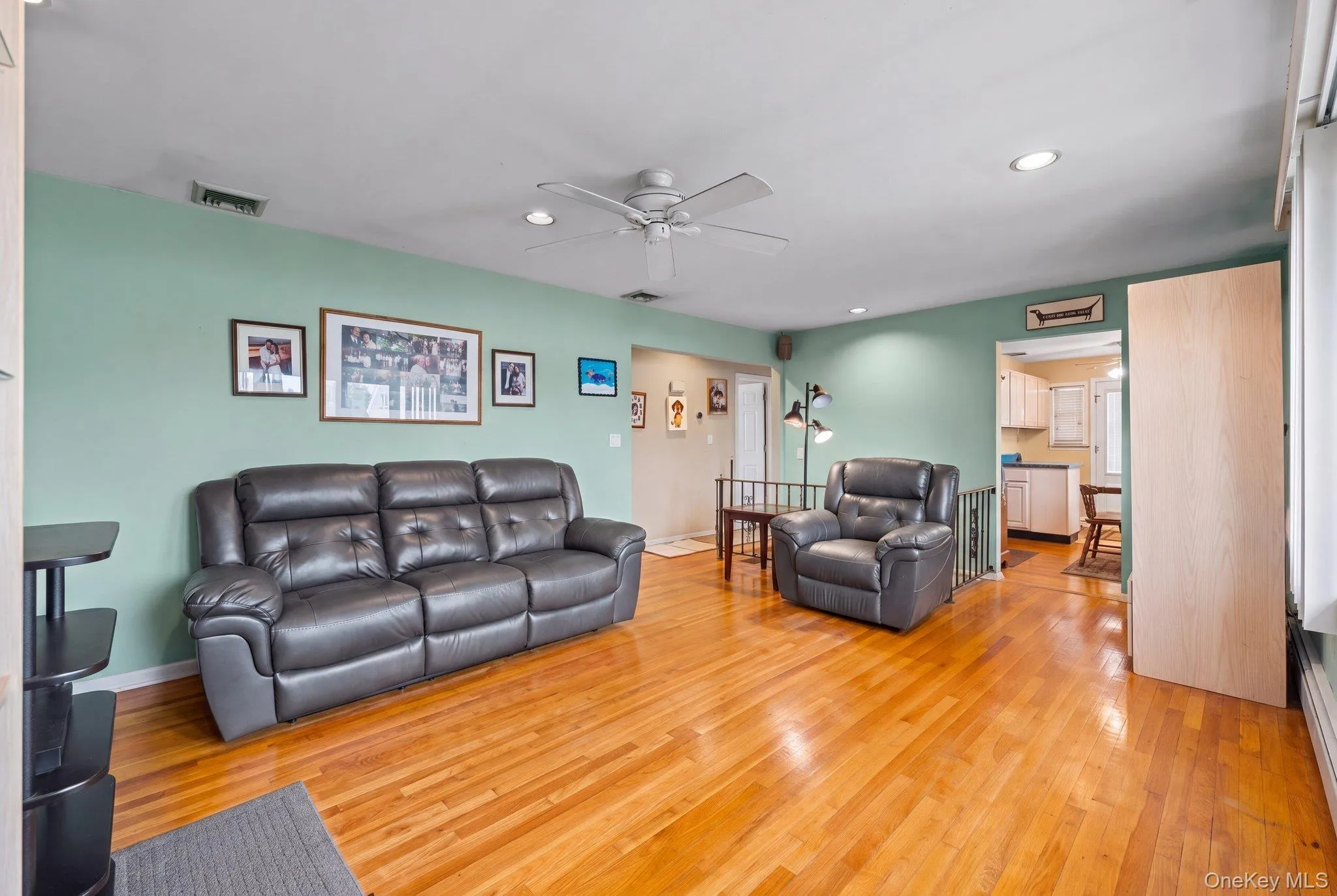 3866 Drake Street, Hempstead, NY, 3 Bedrooms Bedrooms, 6 Rooms Rooms,1 BathroomBathrooms,Residential,For Rent,Drake,0,1057928 3866 Drake Street, Hempstead, NY, 3 Bedrooms Bedrooms, 6 Rooms Rooms,1 BathroomBathrooms,Residential,For Rent,Drake,0,1057928