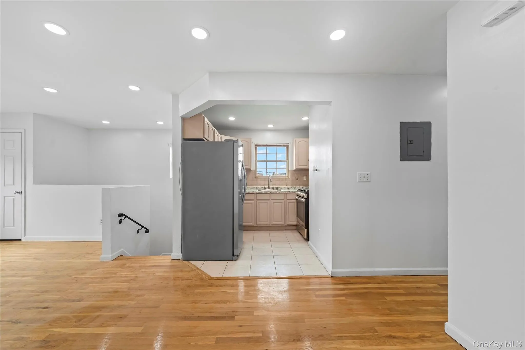 12689 Flatlands Avenue, New York, NY, 3 Bedroom Bedrooms, 7 Room Rooms,2 BathroomBathrooms,Residential Lease,For Rent,Flatlands,0,1057932 12689 Flatlands Avenue, New York, NY, 3 Bedroom Bedrooms, 7 Room Rooms,2 BathroomBathrooms,Residential Lease,For Rent,Flatlands,0,1057932