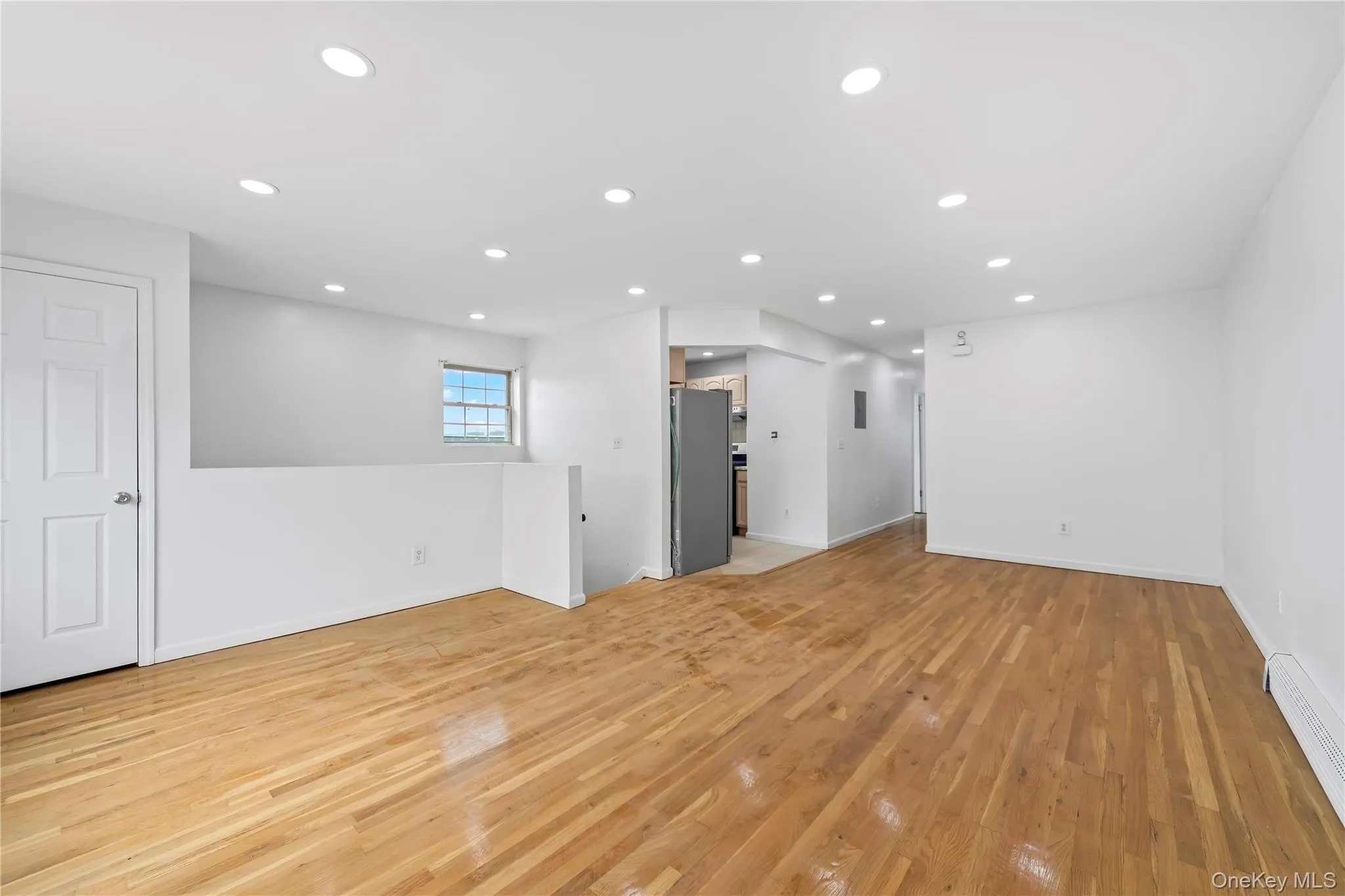 12689 Flatlands Avenue, New York, NY, 3 Bedroom Bedrooms, 7 Room Rooms,2 BathroomBathrooms,Residential Lease,For Rent,Flatlands,0,1057932 12689 Flatlands Avenue, New York, NY, 3 Bedroom Bedrooms, 7 Room Rooms,2 BathroomBathrooms,Residential Lease,For Rent,Flatlands,0,1057932