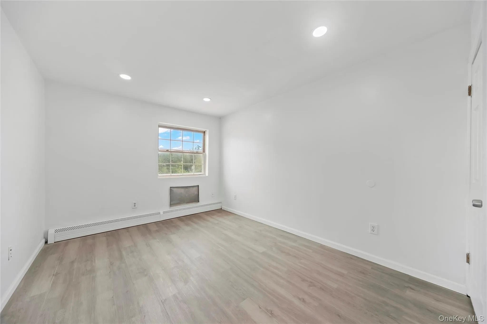 12689 Flatlands Avenue, New York, NY, 3 Bedroom Bedrooms, 7 Room Rooms,2 BathroomBathrooms,Residential Lease,For Rent,Flatlands,0,1057932 12689 Flatlands Avenue, New York, NY, 3 Bedroom Bedrooms, 7 Room Rooms,2 BathroomBathrooms,Residential Lease,For Rent,Flatlands,0,1057932