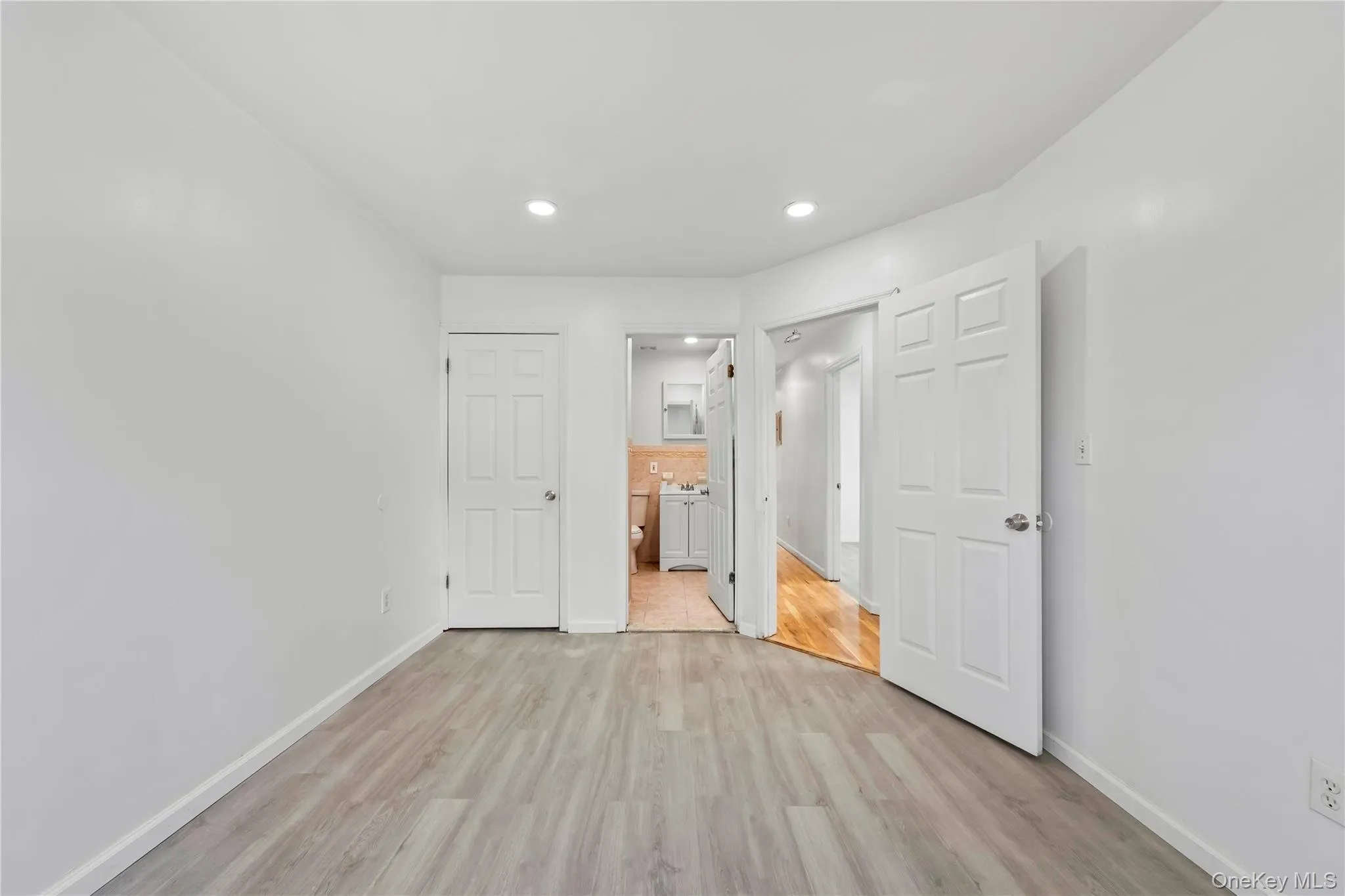 12689 Flatlands Avenue, New York, NY, 3 Bedroom Bedrooms, 7 Room Rooms,2 BathroomBathrooms,Residential Lease,For Rent,Flatlands,0,1057932 12689 Flatlands Avenue, New York, NY, 3 Bedroom Bedrooms, 7 Room Rooms,2 BathroomBathrooms,Residential Lease,For Rent,Flatlands,0,1057932
