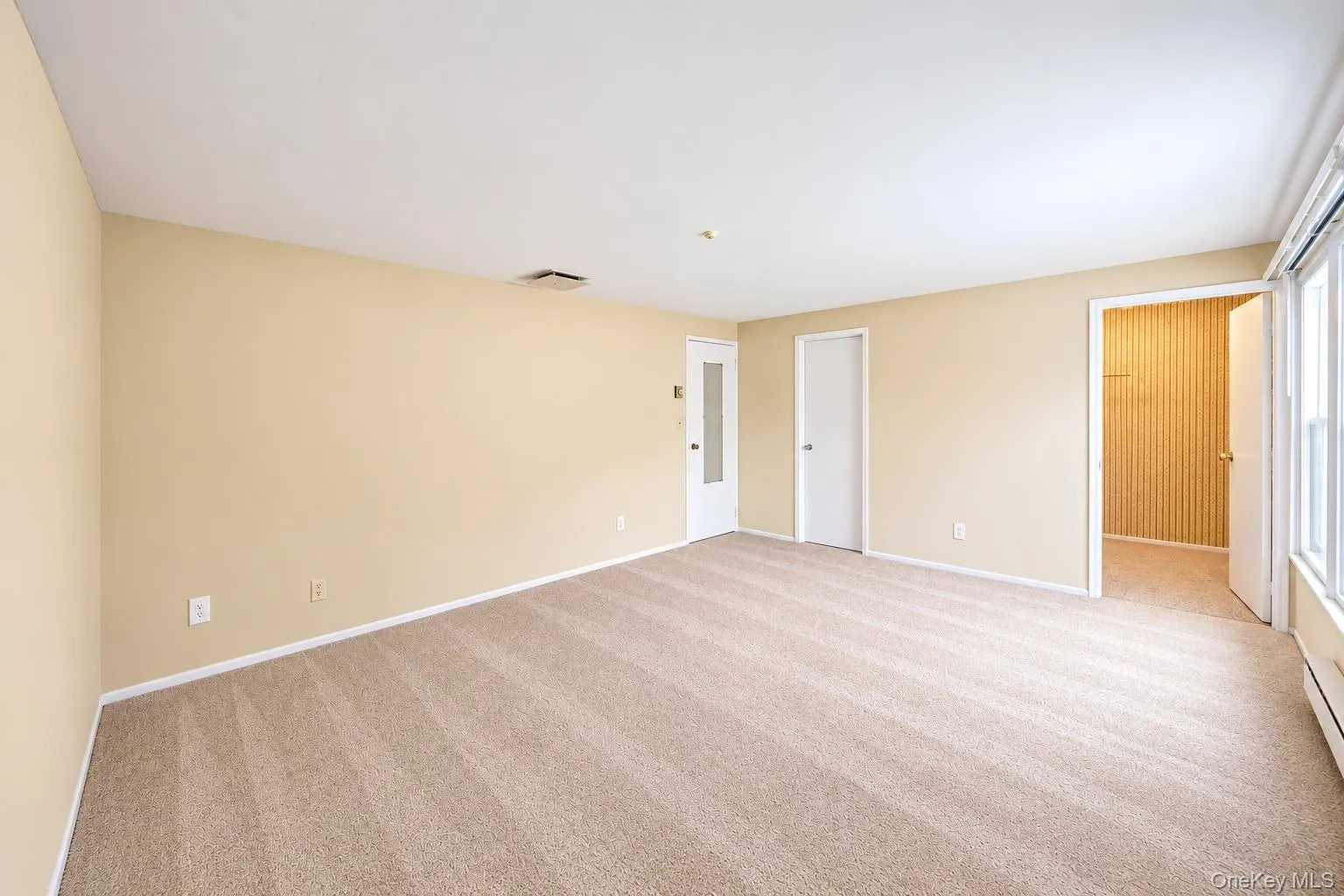 14 Petersburg Court, Brookhaven, NY, 3 Bedrooms Bedrooms, 6 Rooms Rooms,1 BathroomBathrooms,Residential,For Rent,Petersburg,0,1057934 14 Petersburg Court, Brookhaven, NY, 3 Bedrooms Bedrooms, 6 Rooms Rooms,1 BathroomBathrooms,Residential,For Rent,Petersburg,0,1057934