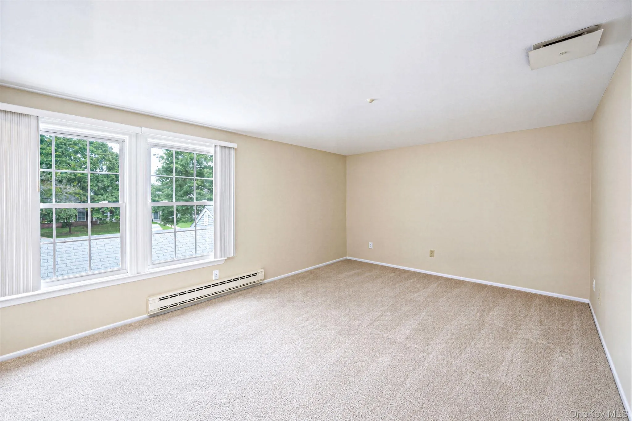 14 Petersburg Court, Brookhaven, NY, 3 Bedrooms Bedrooms, 6 Rooms Rooms,1 BathroomBathrooms,Residential,For Rent,Petersburg,0,1057934 14 Petersburg Court, Brookhaven, NY, 3 Bedrooms Bedrooms, 6 Rooms Rooms,1 BathroomBathrooms,Residential,For Rent,Petersburg,0,1057934