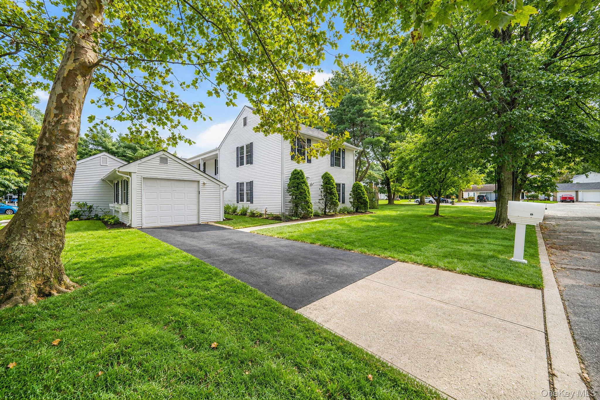 14 Petersburg Court, Brookhaven, NY, 3 Bedrooms Bedrooms, 6 Rooms Rooms,1 BathroomBathrooms,Residential,For Rent,Petersburg,0,1057934 14 Petersburg Court, Brookhaven, NY, 3 Bedrooms Bedrooms, 6 Rooms Rooms,1 BathroomBathrooms,Residential,For Rent,Petersburg,0,1057934