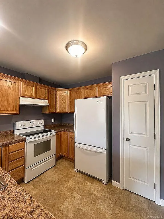 3279 State Route 42, Thompson, NY, 2 Bedrooms Bedrooms, 7 Rooms Rooms,2 BathroomsBathrooms,Residential,For Rent,State Route 42,0,1057936 3279 State Route 42, Thompson, NY, 2 Bedrooms Bedrooms, 7 Rooms Rooms,2 BathroomsBathrooms,Residential,For Rent,State Route 42,0,1057936