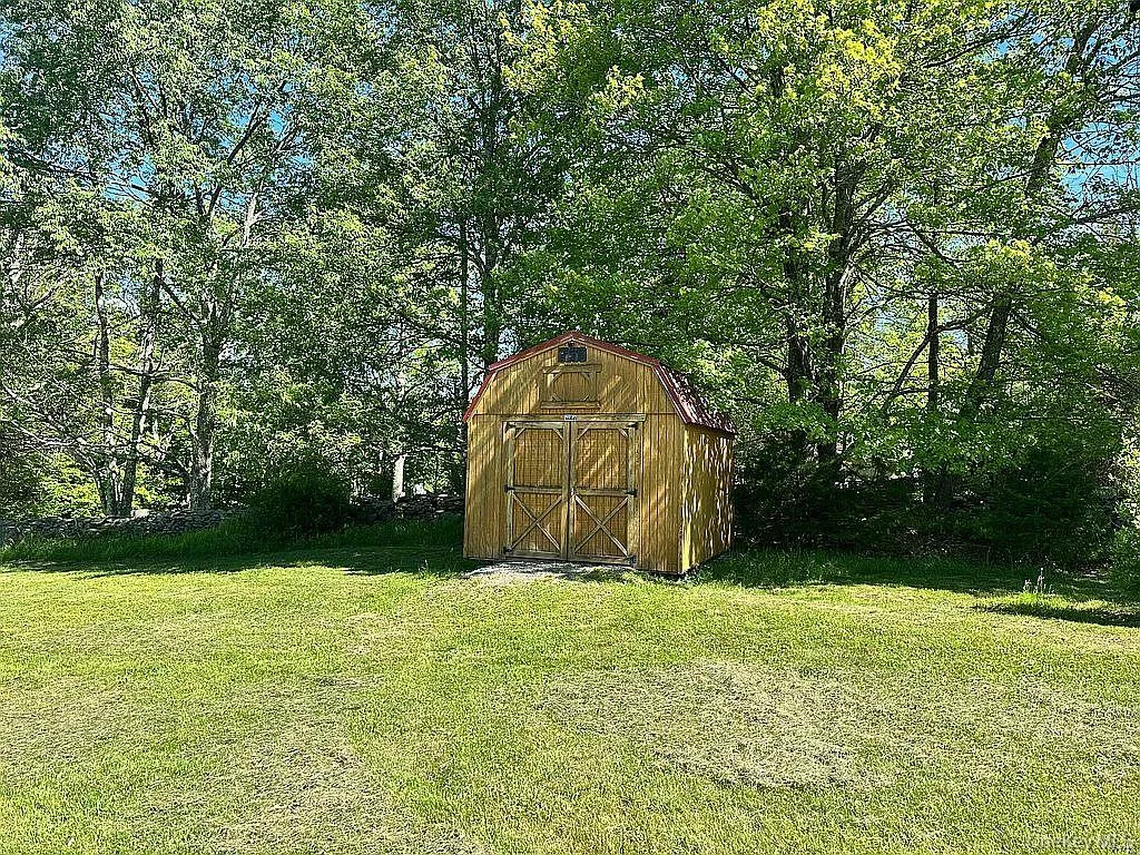 3279 State Route 42, Thompson, NY, 2 Bedrooms Bedrooms, 7 Rooms Rooms,2 BathroomsBathrooms,Residential,For Rent,State Route 42,0,1057936 3279 State Route 42, Thompson, NY, 2 Bedrooms Bedrooms, 7 Rooms Rooms,2 BathroomsBathrooms,Residential,For Rent,State Route 42,0,1057936