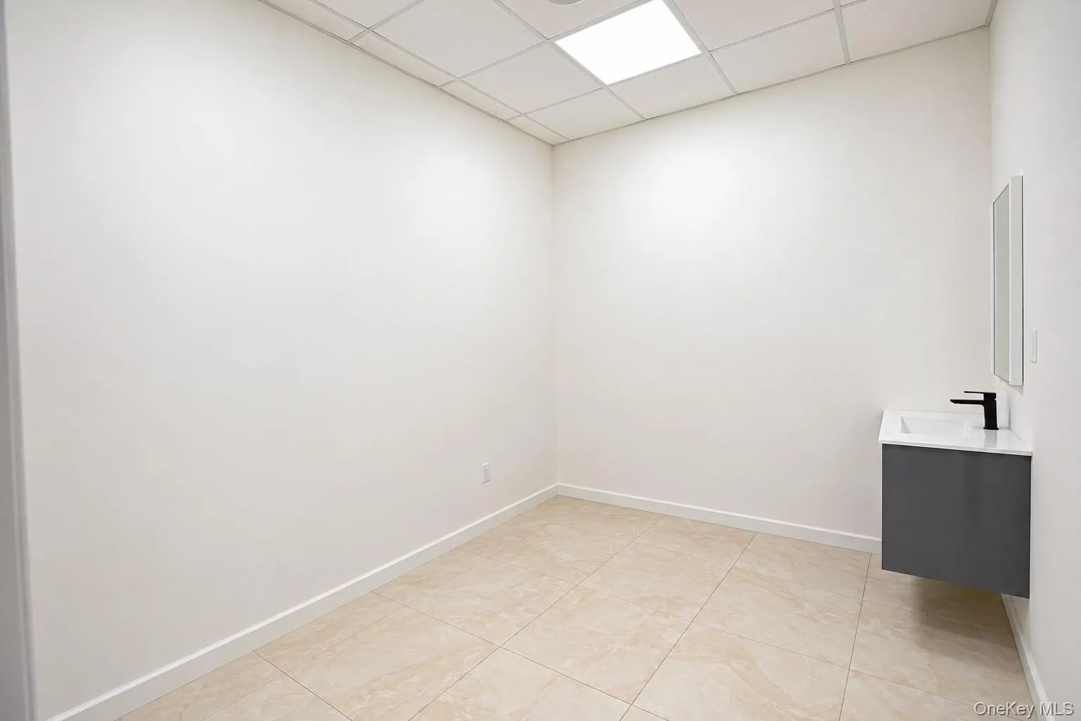 325 Sunrise Highway, Hempstead, NY, ,Commercial Lease,For Rent,Sunrise,0,1057938 325 Sunrise Highway, Hempstead, NY, ,Commercial Lease,For Rent,Sunrise,0,1057938