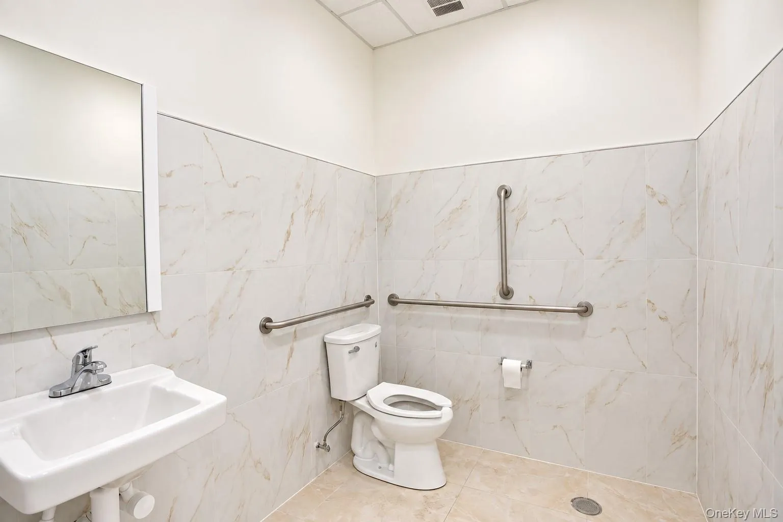 325 Sunrise Highway, Hempstead, NY, ,Commercial Lease,For Rent,Sunrise,0,1057938 325 Sunrise Highway, Hempstead, NY, ,Commercial Lease,For Rent,Sunrise,0,1057938
