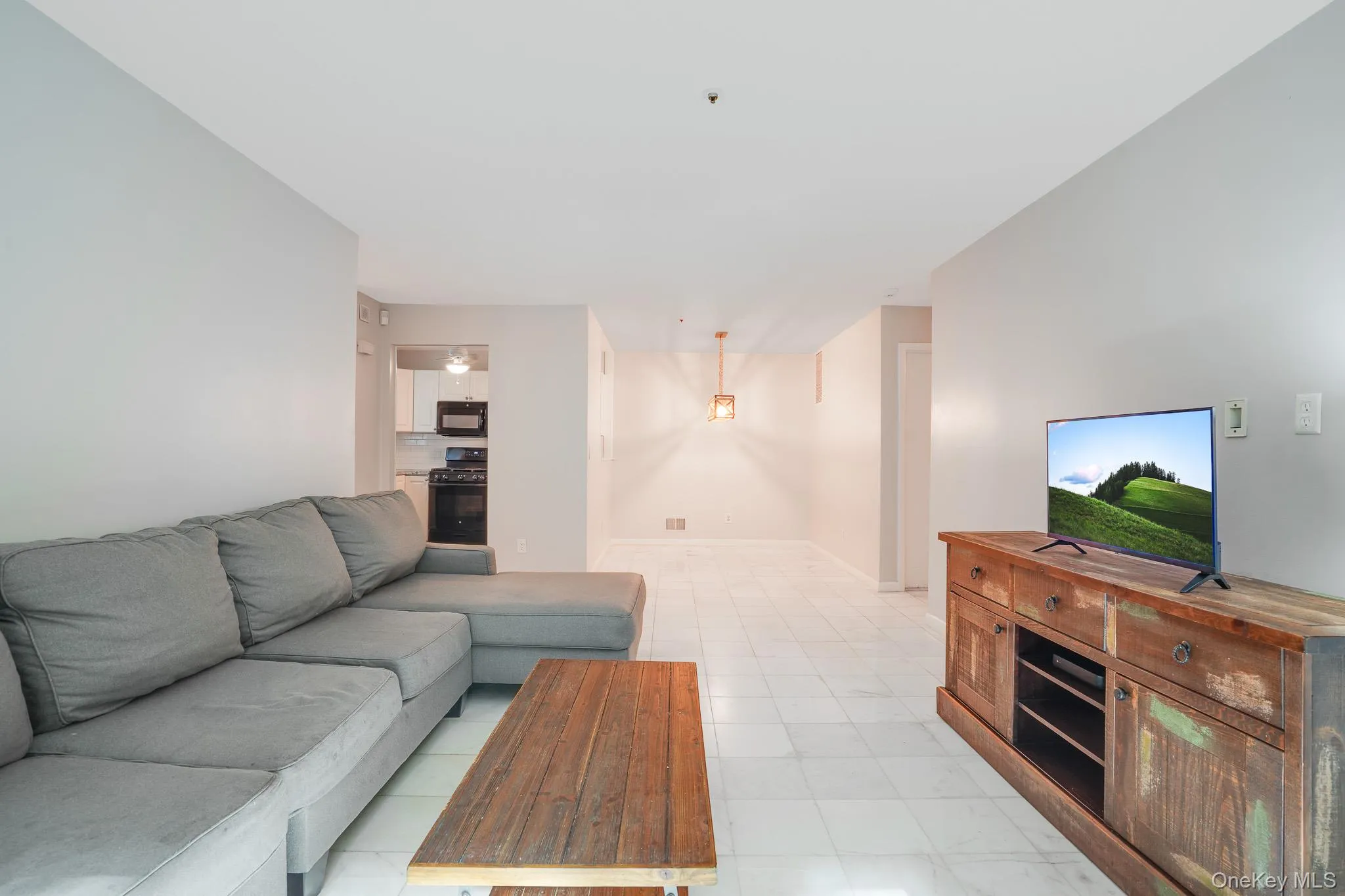 Living and Dining Rooms Living and Dining Rooms