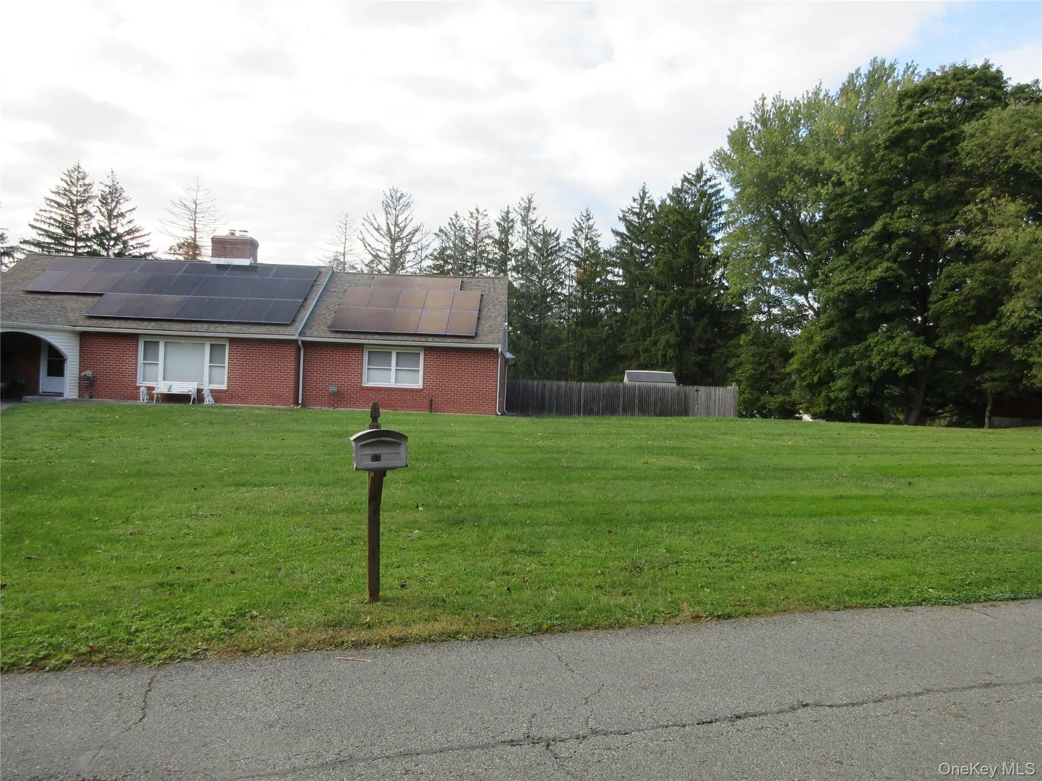 51 Overhill Road, Middletown, NY, 3 Bedrooms Bedrooms, 7 Rooms Rooms,1 BathroomBathrooms,Residential,For Rent,Overhill,0,1057947 51 Overhill Road, Middletown, NY, 3 Bedrooms Bedrooms, 7 Rooms Rooms,1 BathroomBathrooms,Residential,For Rent,Overhill,0,1057947