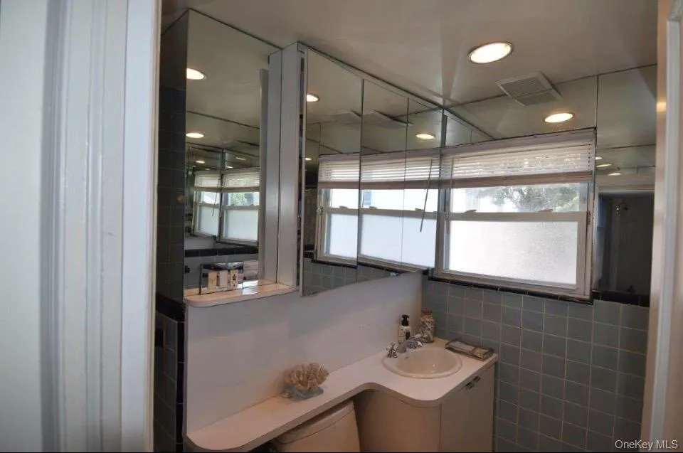 36 Trenton Avenue, Hempstead, NY, 4 Bedrooms Bedrooms, 9 Rooms Rooms,3 BathroomsBathrooms,Residential Lease,For Rent,Trenton,0,1057949 36 Trenton Avenue, Hempstead, NY, 4 Bedrooms Bedrooms, 9 Rooms Rooms,3 BathroomsBathrooms,Residential Lease,For Rent,Trenton,0,1057949