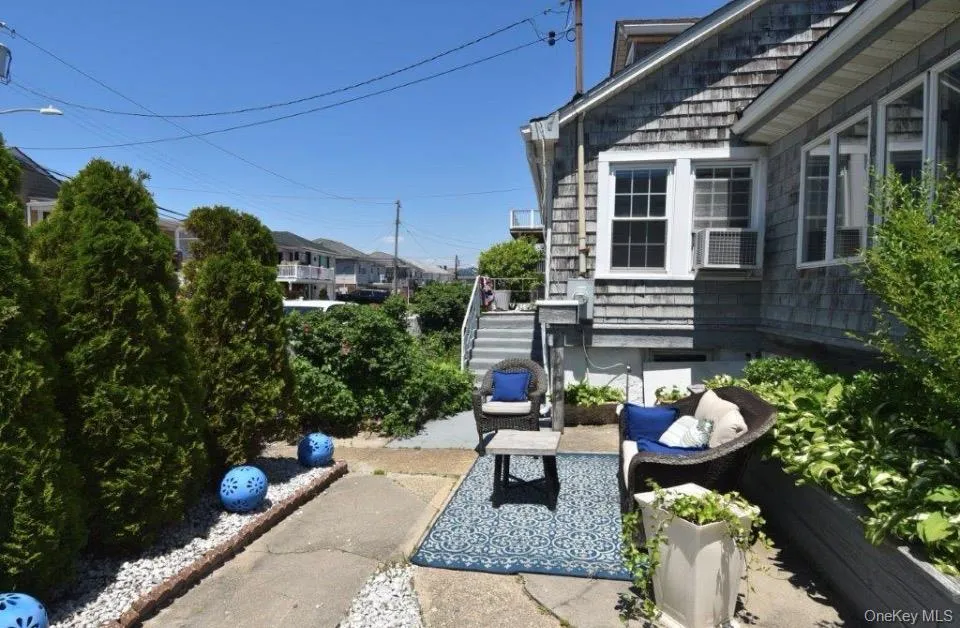 36 Trenton Avenue, Hempstead, NY, 4 Bedrooms Bedrooms, 9 Rooms Rooms,3 BathroomsBathrooms,Residential Lease,For Rent,Trenton,0,1057949 36 Trenton Avenue, Hempstead, NY, 4 Bedrooms Bedrooms, 9 Rooms Rooms,3 BathroomsBathrooms,Residential Lease,For Rent,Trenton,0,1057949